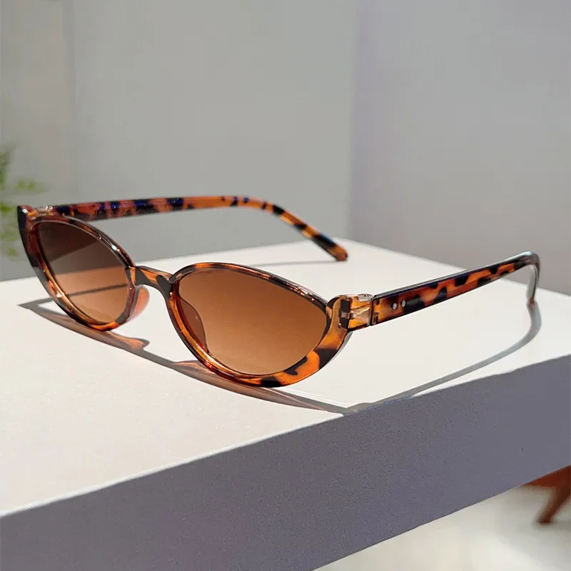 Fashion  New Cat's Eye Small Frame Internet Popular Same Style Sunglasses Street Shot Slimming Personalized Trendy  Style Sunglasses display picture 11