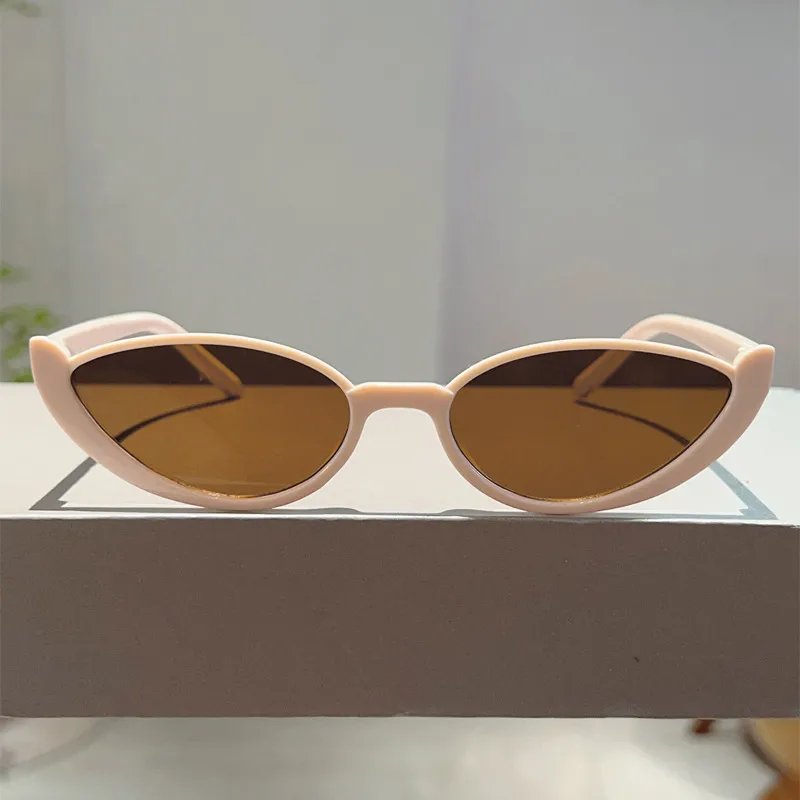 Fashion  New Cat's Eye Small Frame Internet Popular Same Style Sunglasses Street Shot Slimming Personalized Trendy  Style Sunglasses display picture 17