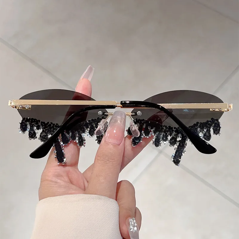 New  Borderless Diamond-encrusted Angel Tears Sunglasses Spice Girls Street Shooting Cool Personality Funny Sunglasses display picture 3