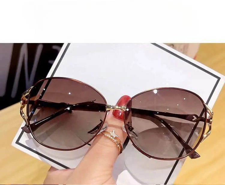 New Polarized Sunglasses, Sun Protection, Uv Protection, High-End Metal Sunglasses, Fashionable Diamond-Studded Light Luxury, Slimming And Trendy Style display picture 2