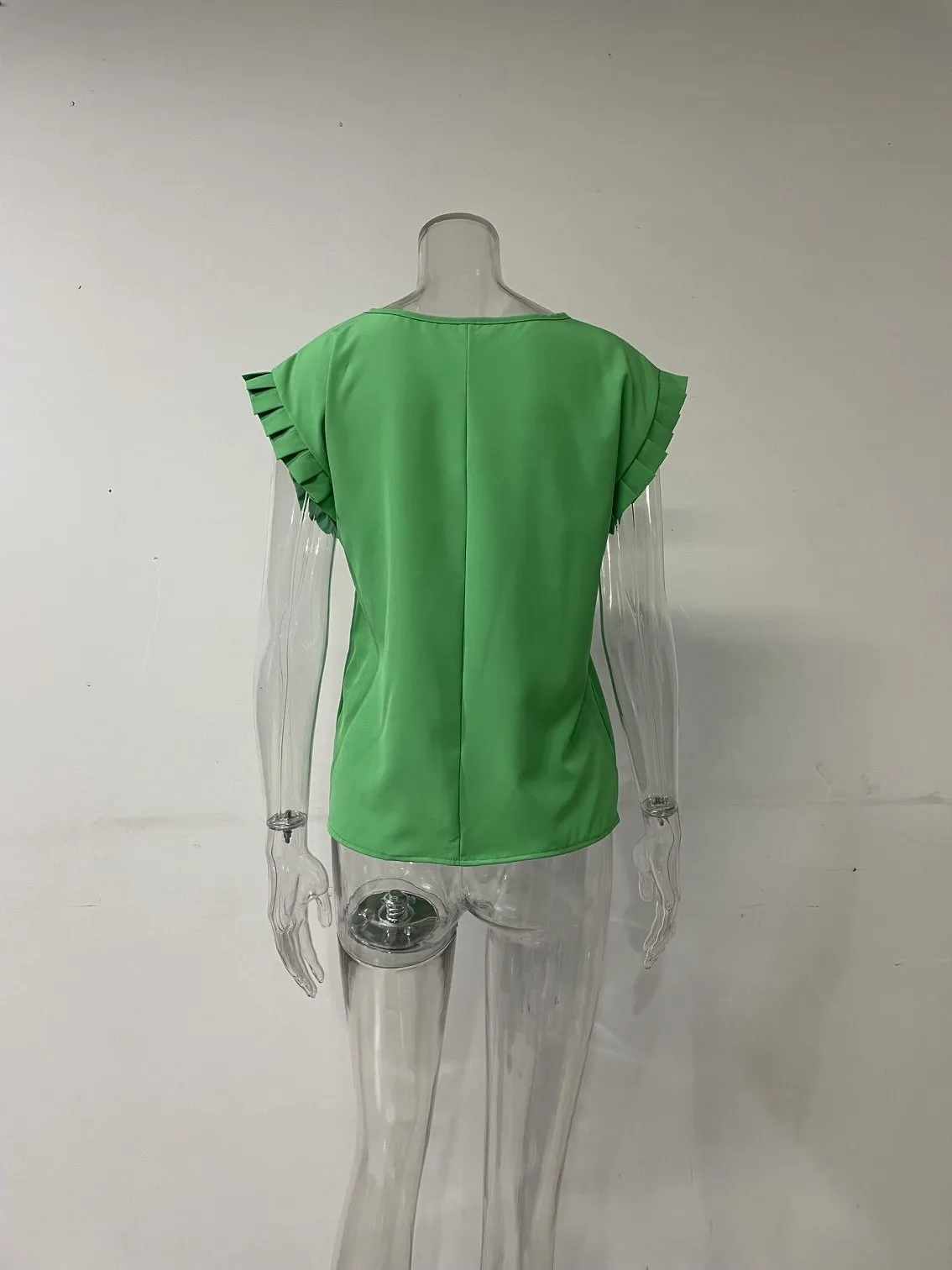 Independent Station Women's Top  Explosions Short Sleeve Simple Round Neck Pleated Shirt Women's Shirt display picture 11