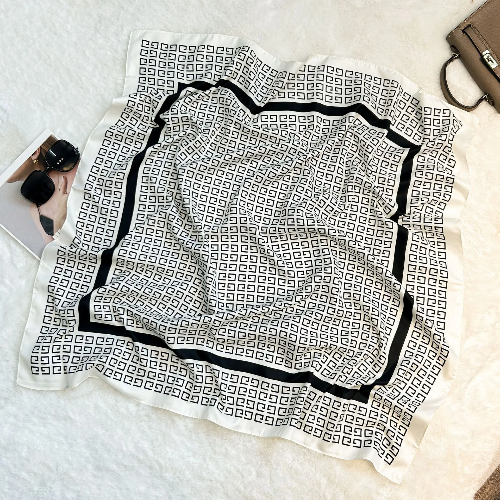 Silk Scarf Retro 90 Large Square Scarf Twill Printed New-style Silk High-end Sense Decorative Gift Scarf Wholesale display picture 8