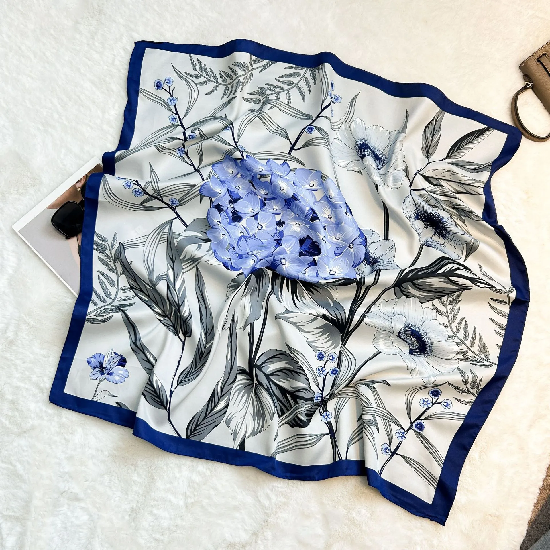 Silk Scarf Retro 90 Large Square Scarf Twill Printed New-style Silk High-end Sense Decorative Gift Scarf Wholesale display picture 11