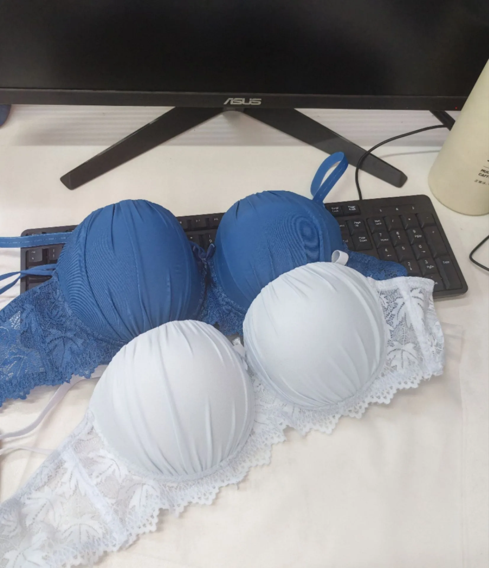 Foreign Single Underwear Women's Distribution On Behalf Of Overseas Sources Of Knitted Steel Ring Bra Foreign Trade Explosions Gathered Bra display picture 1