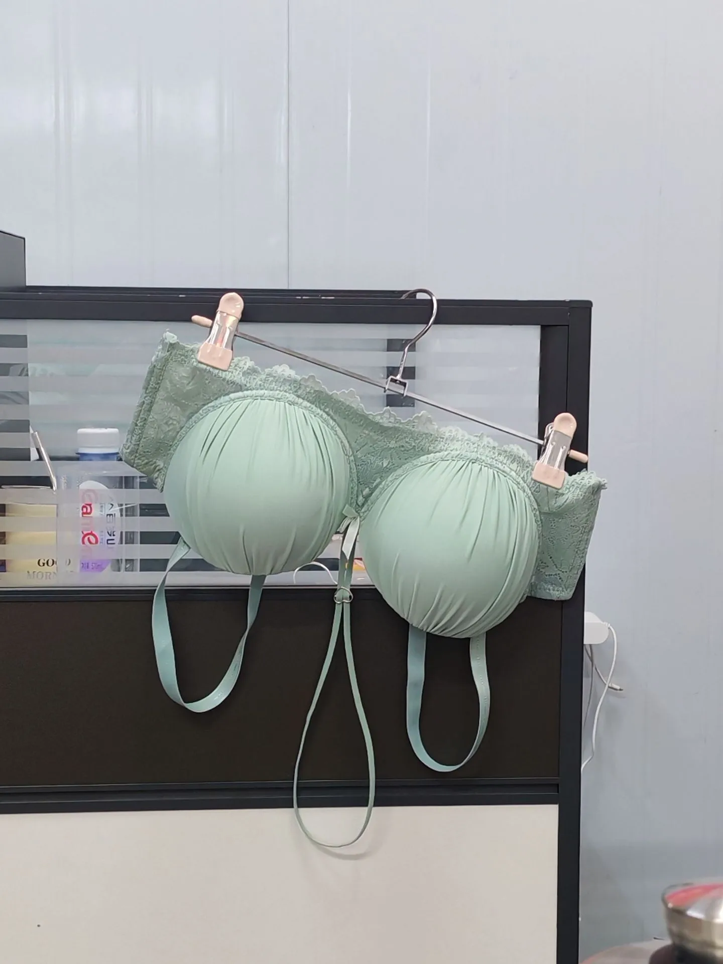 Foreign Single Underwear Women's Distribution On Behalf Of Overseas Sources Of Knitted Steel Ring Bra Foreign Trade Explosions Gathered Bra display picture 3