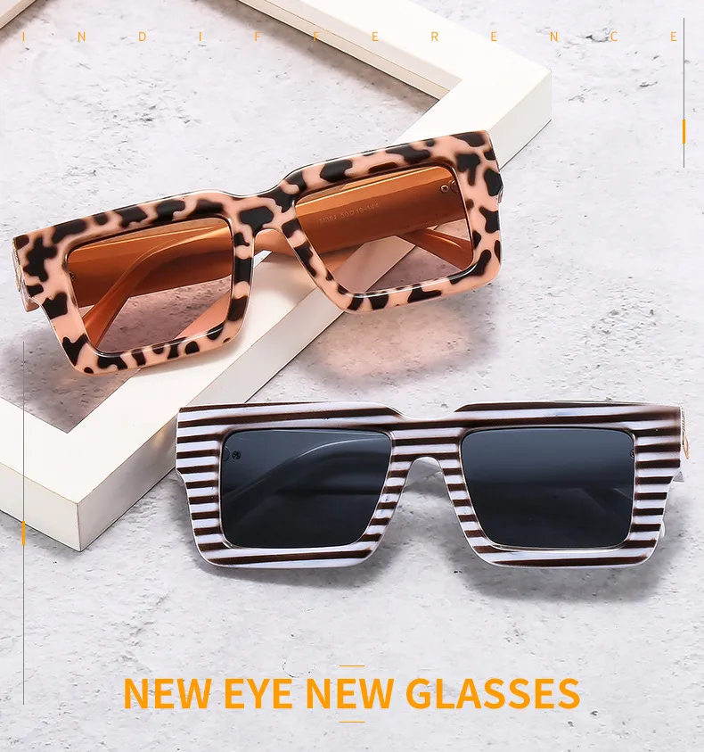 T2 Fashion Men And Women's Catwalk Street Shooting Wide Side Sunglasses Retro Box Concave Shape Metal Decorative Sunglasses display picture 1