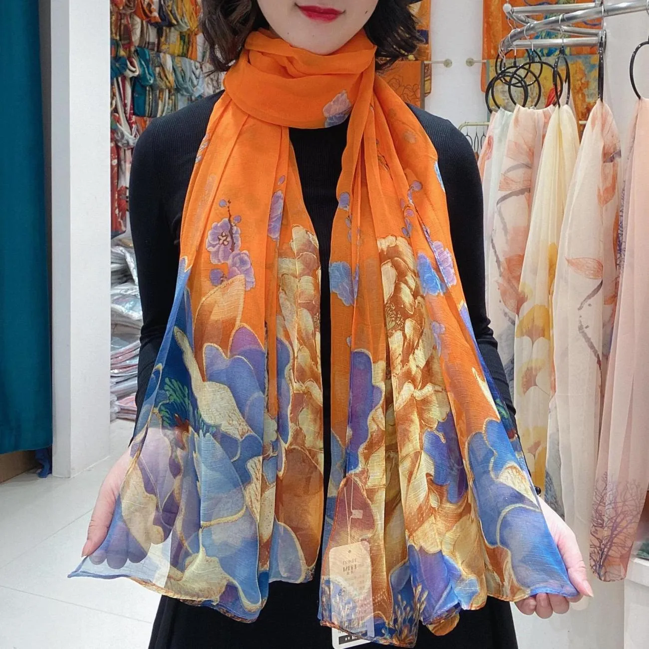 Superior Scarf Women's Summer Thin Sunscreen Scarf Large Shawl Long Scarf All-match Elegant Printing display picture 2