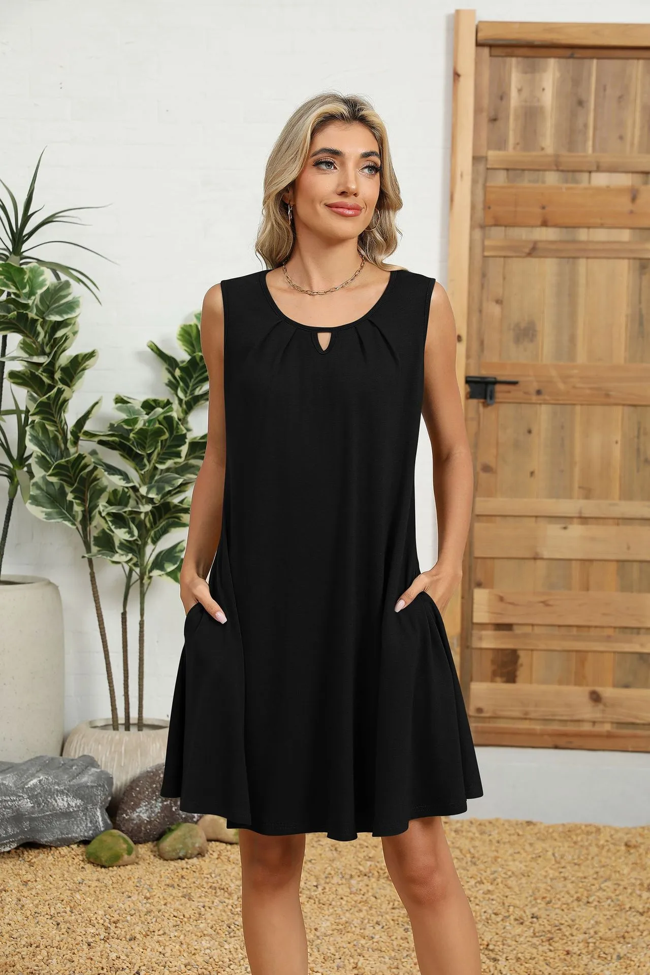 Europe And The United States  Foreign Trade  Summer New Solid Color Round Neck Hollow Pleated Sleeveless Pocket Dress display picture 17