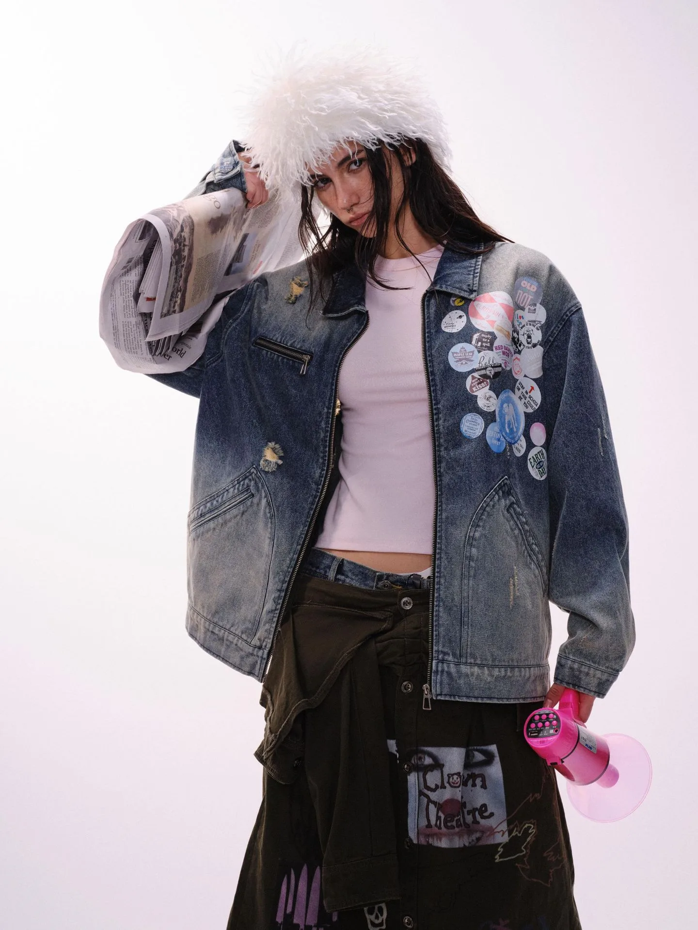 Jiayiku Tide Brand  Spring New American Retro Badge Design Gradient Wash Water Denim Jacket Coat display picture 5