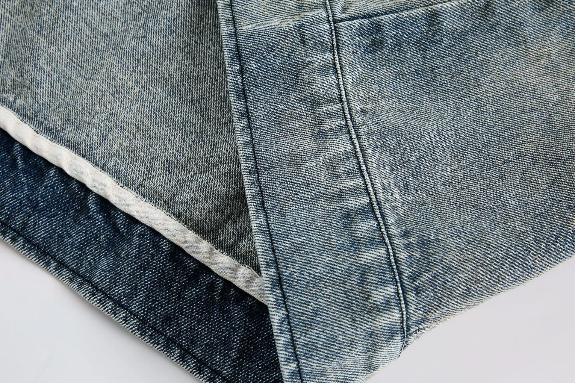 Jiayiku Tide Brand  Spring New American Retro Badge Design Gradient Wash Water Denim Jacket Coat display picture 24