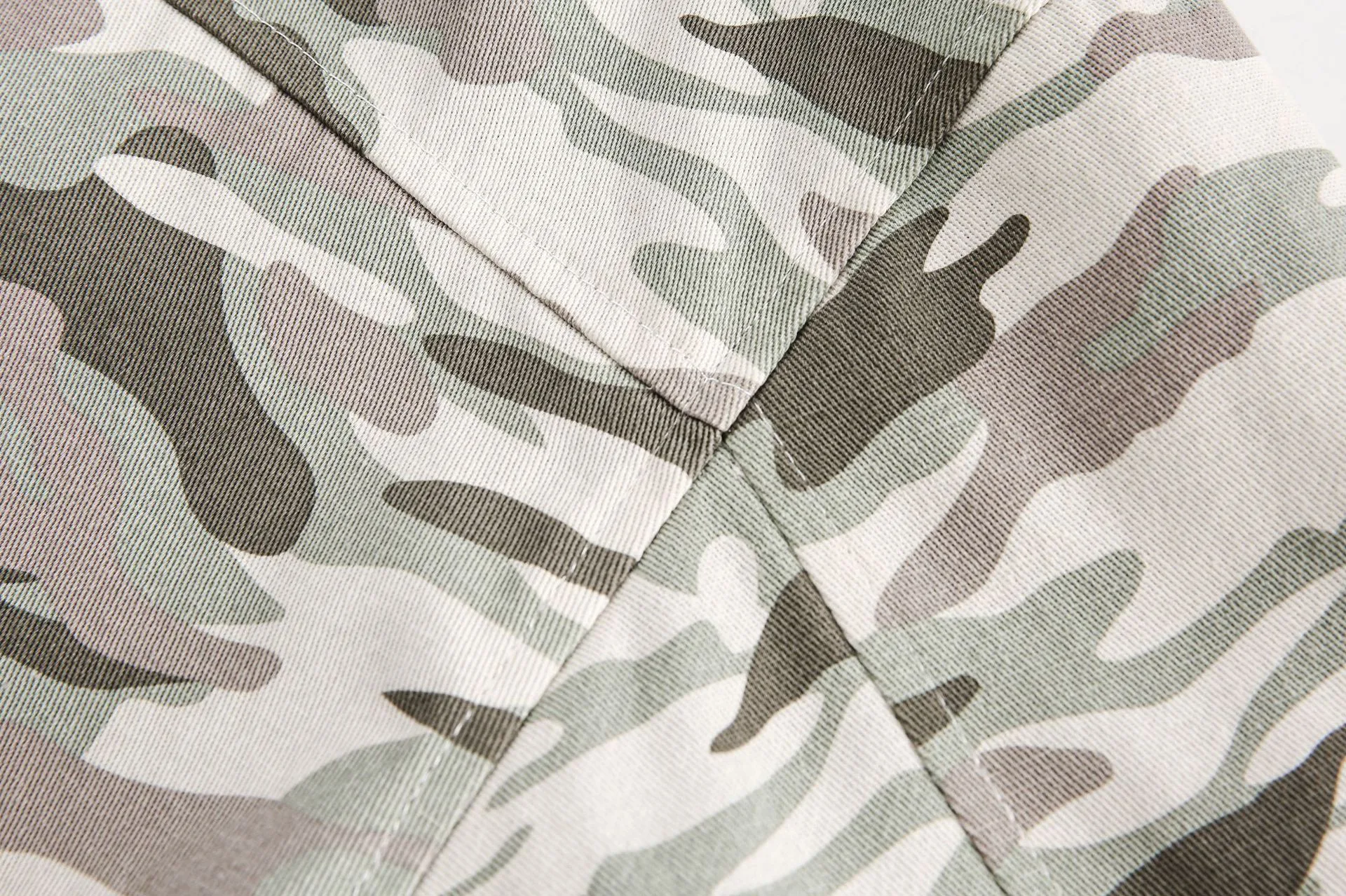 Jiayiku Fashion Brand  Spring New American Street Retro Vibe Camouflage Military Jacket Couple Jacket display picture 25