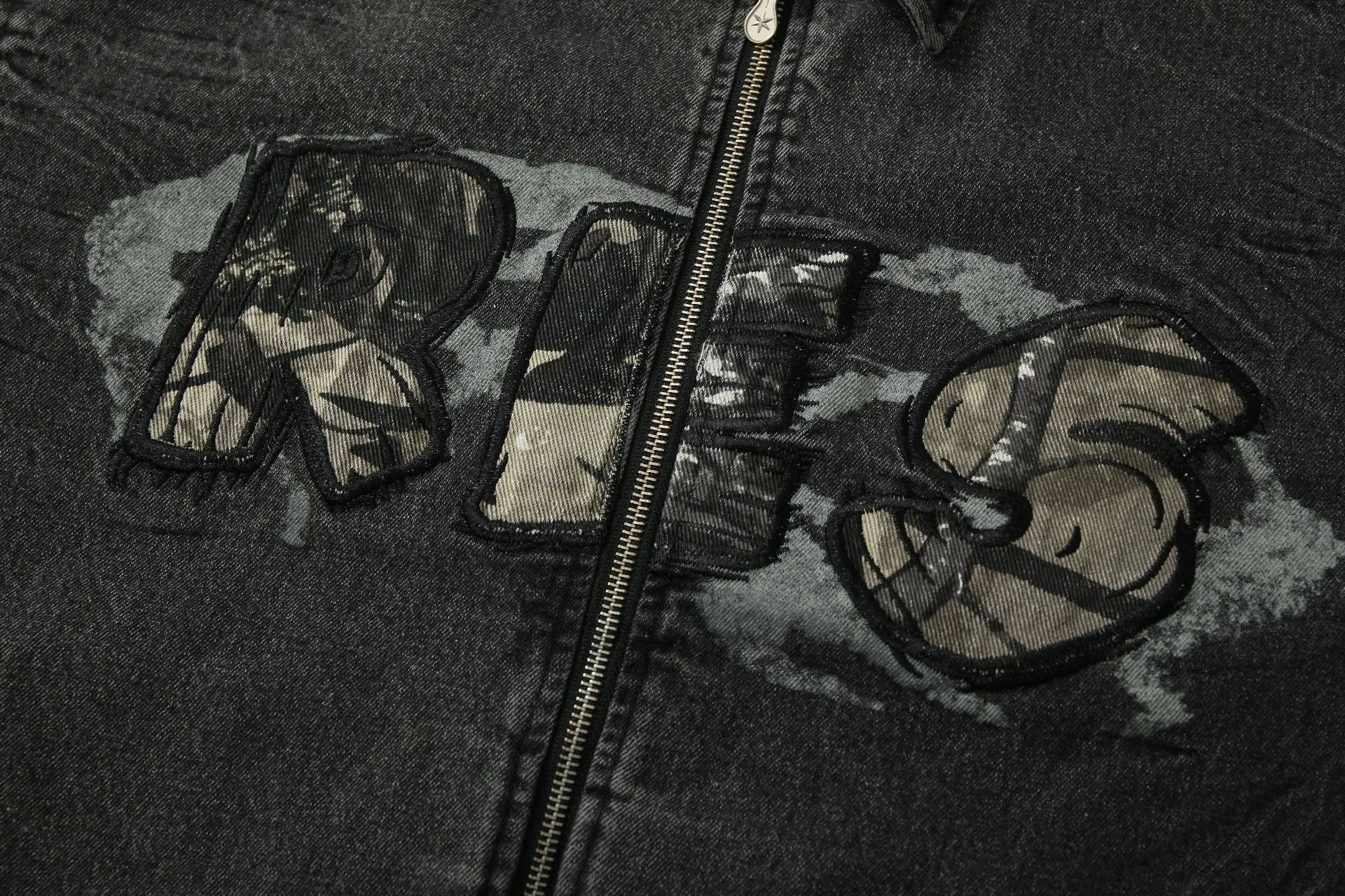 Jiayiku Men's  Spring New American Retro Camouflage Stitching Embroidered Denim Jacket Motorcycle Jacket display picture 30