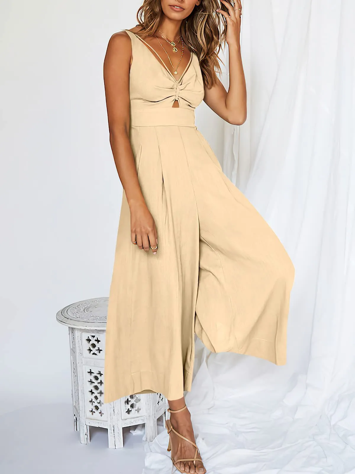 Summer Suspenders V-neck Hollow Pleated High Waist Wide Leg Pocket Women's Jumpsuit display picture 4