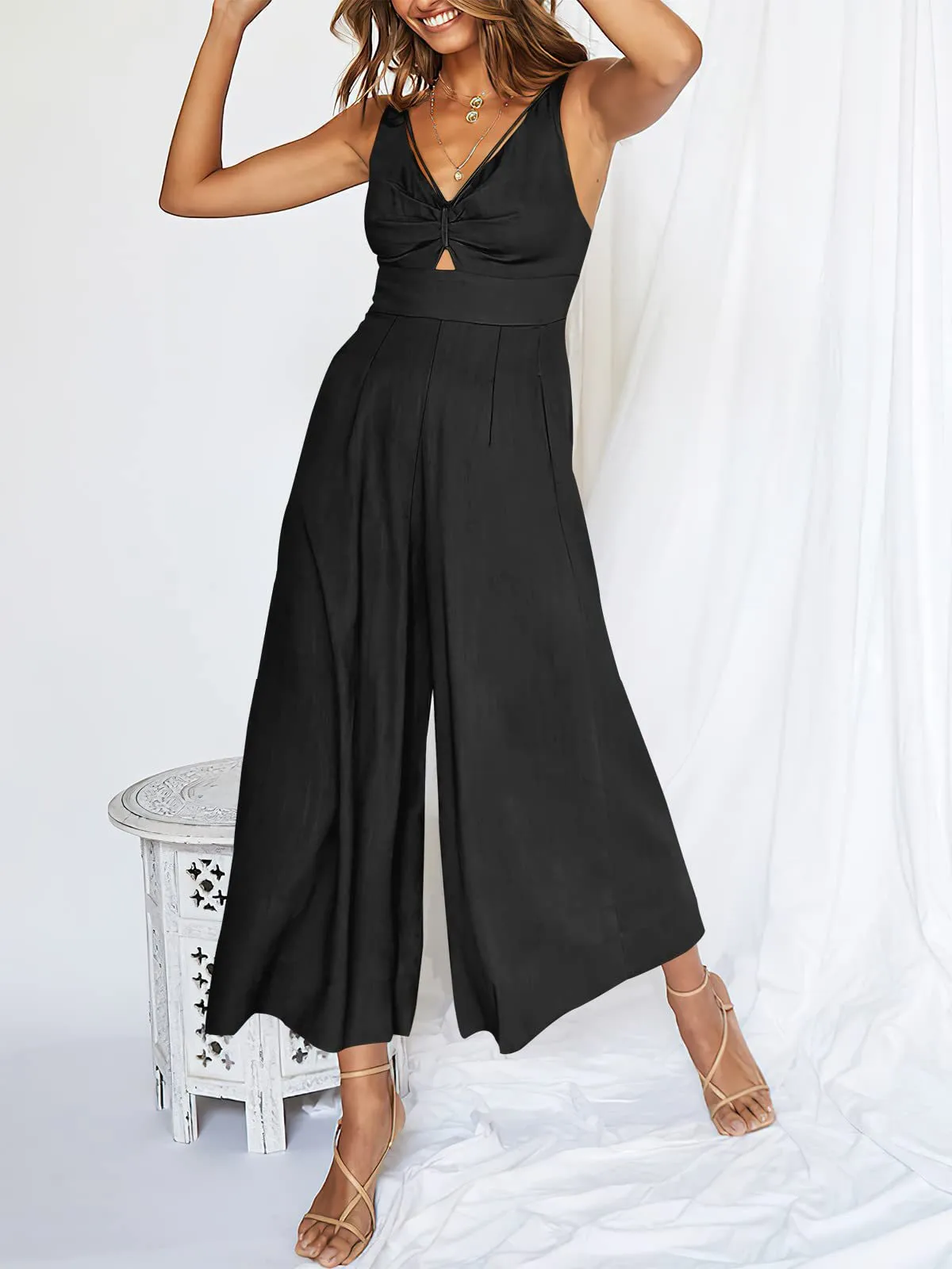 Summer Suspenders V-neck Hollow Pleated High Waist Wide Leg Pocket Women's Jumpsuit display picture 9