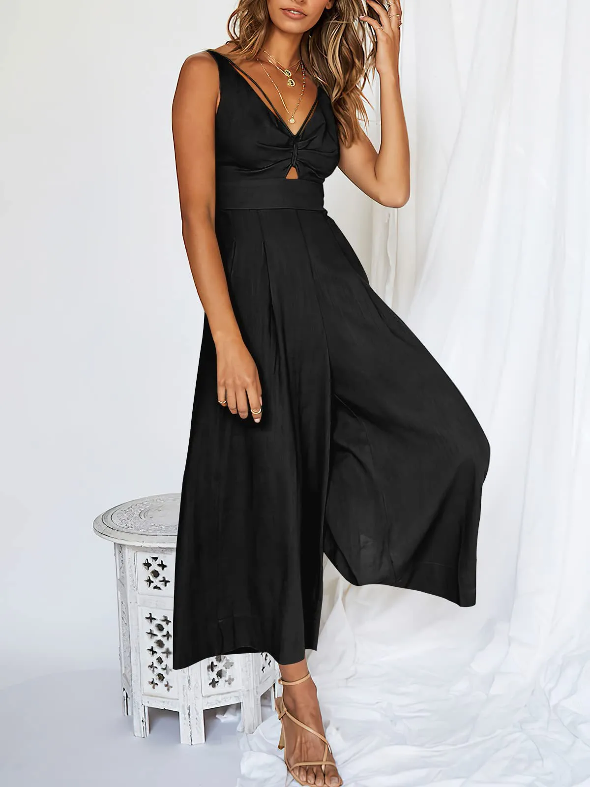 Summer Suspenders V-neck Hollow Pleated High Waist Wide Leg Pocket Women's Jumpsuit display picture 10