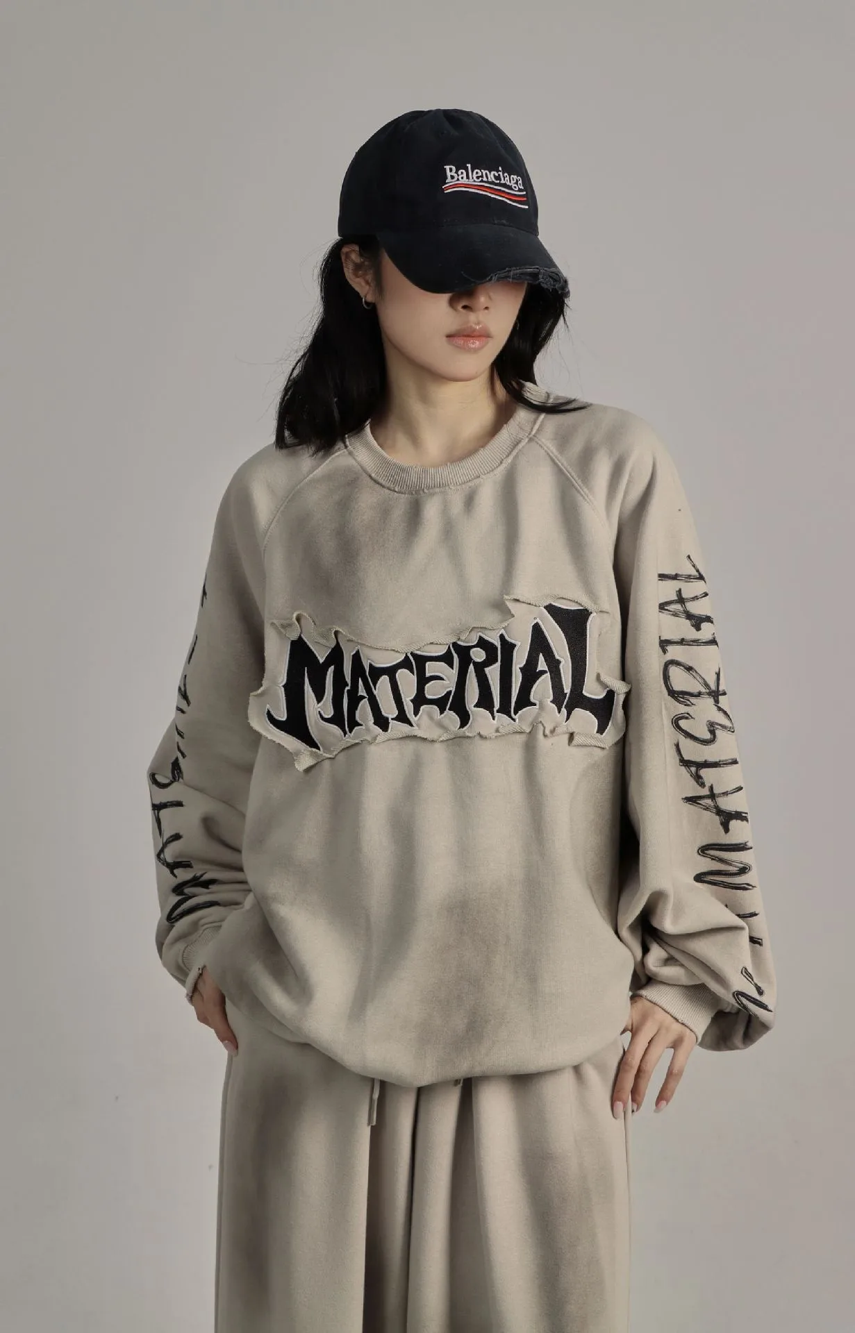 Jiayiku Men's  New Waste Earth Style American Street Fashion Brand Washed Dirty Dye Cloth Embroidered Crewneck Sweater display picture 3