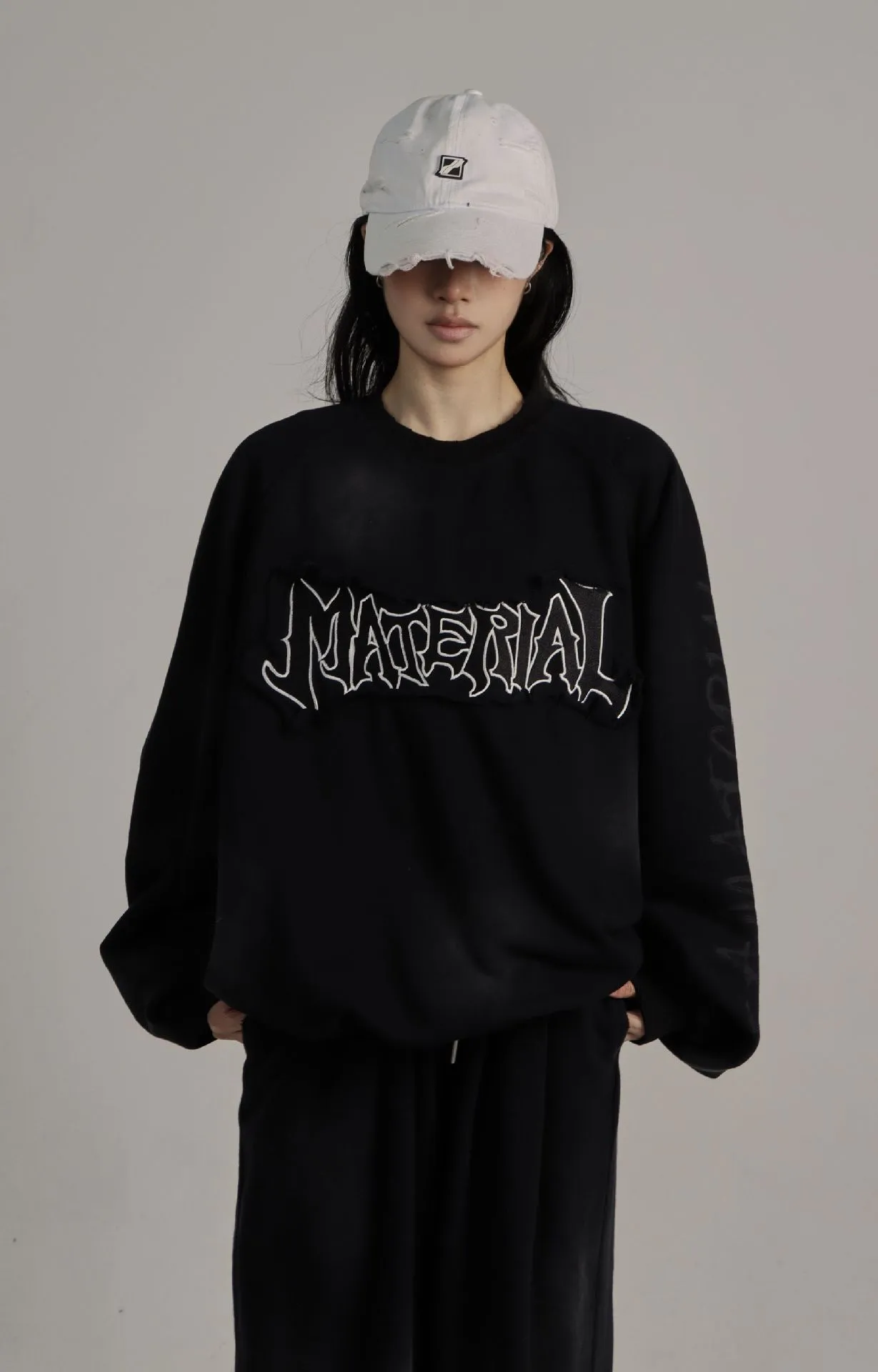 Jiayiku Men's  New Waste Earth Style American Street Fashion Brand Washed Dirty Dye Cloth Embroidered Crewneck Sweater display picture 8