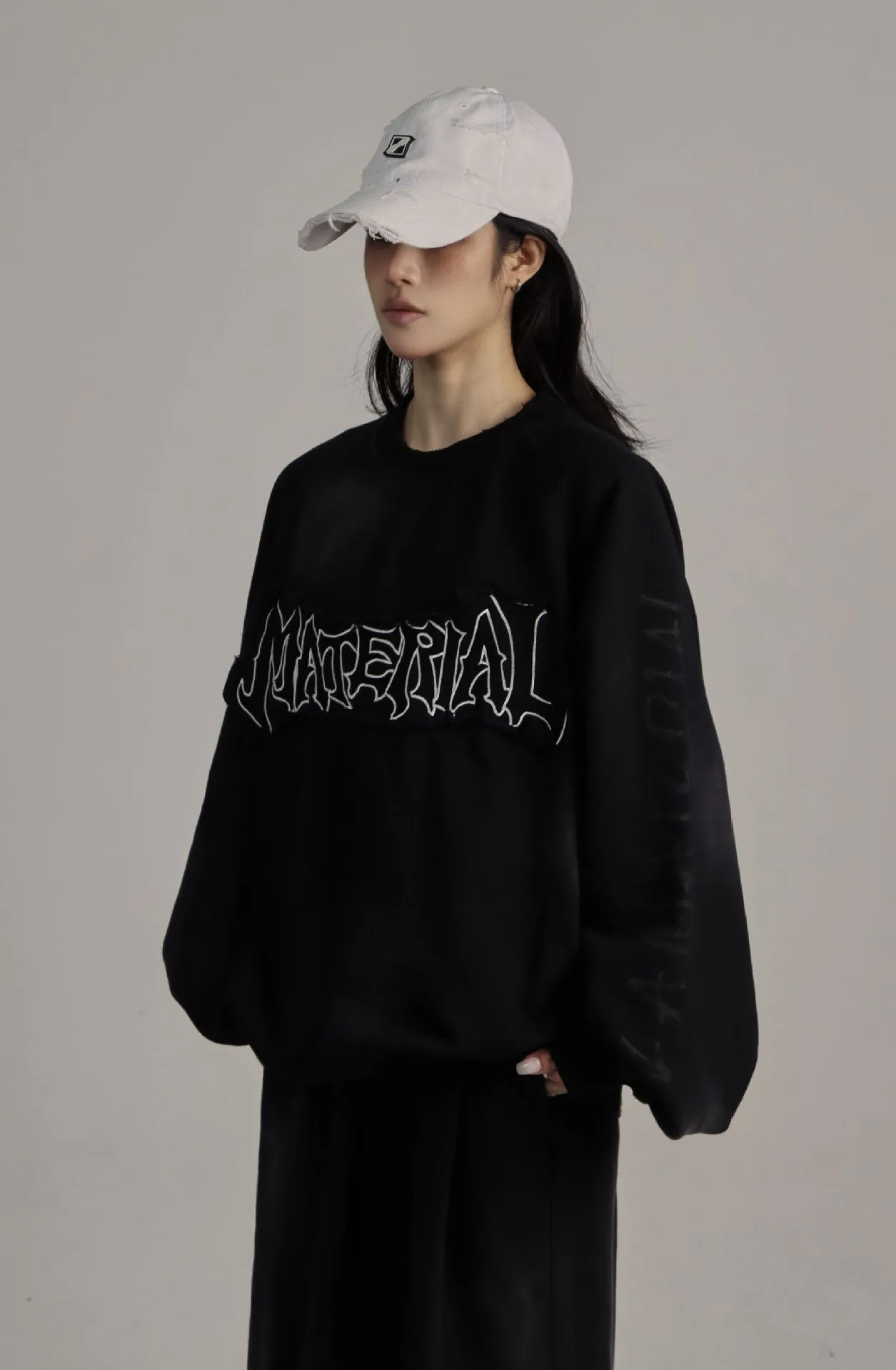 Jiayiku Men's  New Waste Earth Style American Street Fashion Brand Washed Dirty Dye Cloth Embroidered Crewneck Sweater display picture 9