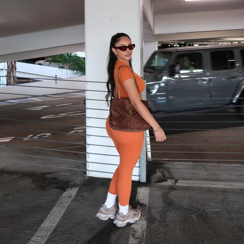 A600ST   Summer New Solid Color Round Neck Short-sleeved T-shirt Top Slim-fit High Waist Trousers Women's Suit display picture 8