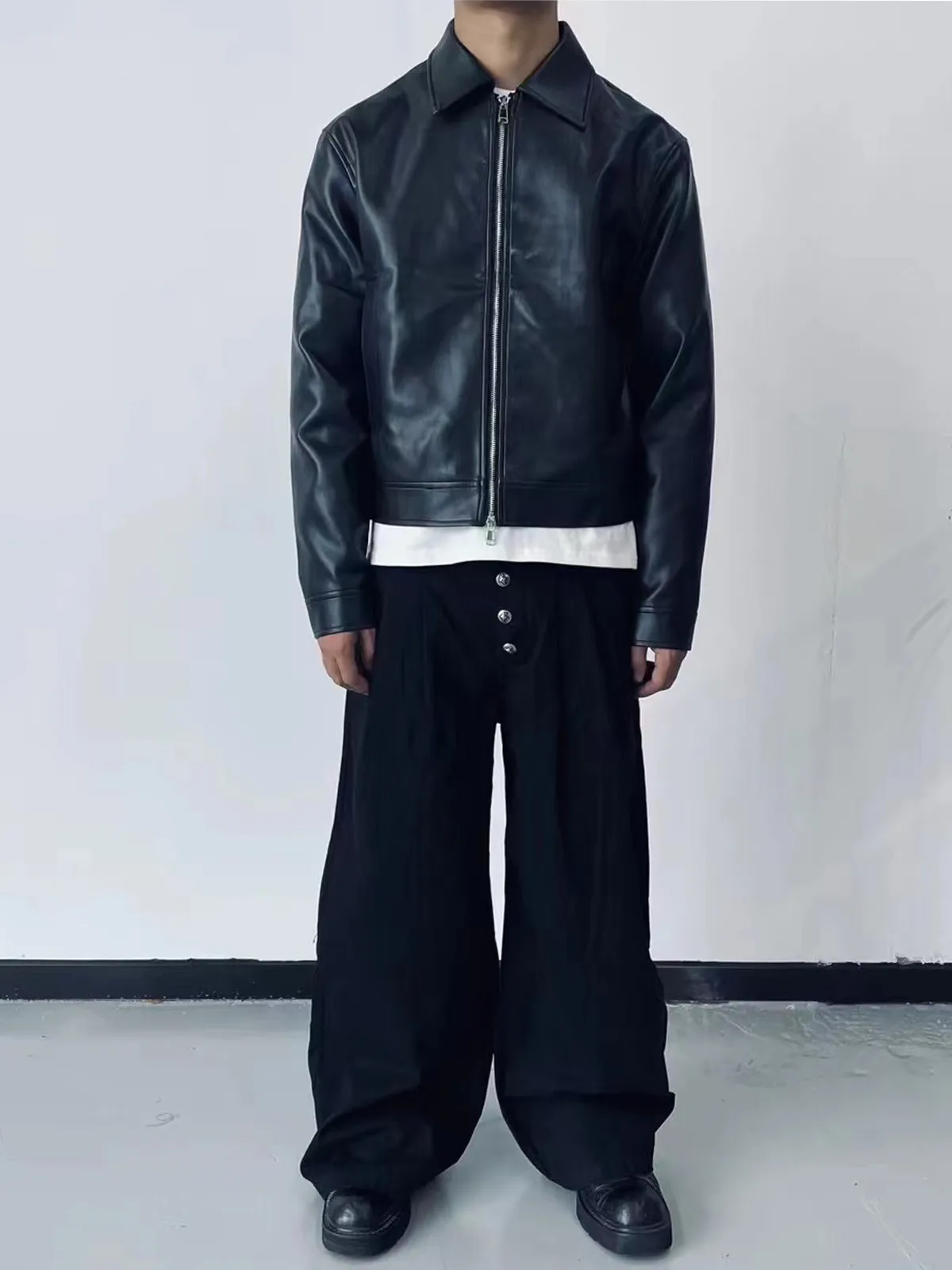 Jiayiku Fashion Brand  Autumn And Winter New American Retro Simple Short PU Leather Motorcycle Jacket Coat For Men And Women display picture 3