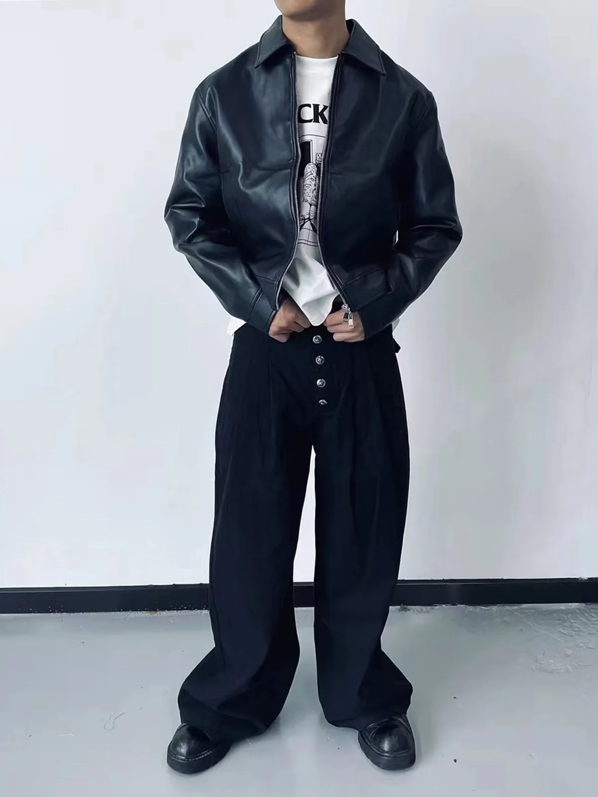 Jiayiku Fashion Brand  Autumn And Winter New American Retro Simple Short PU Leather Motorcycle Jacket Coat For Men And Women display picture 4