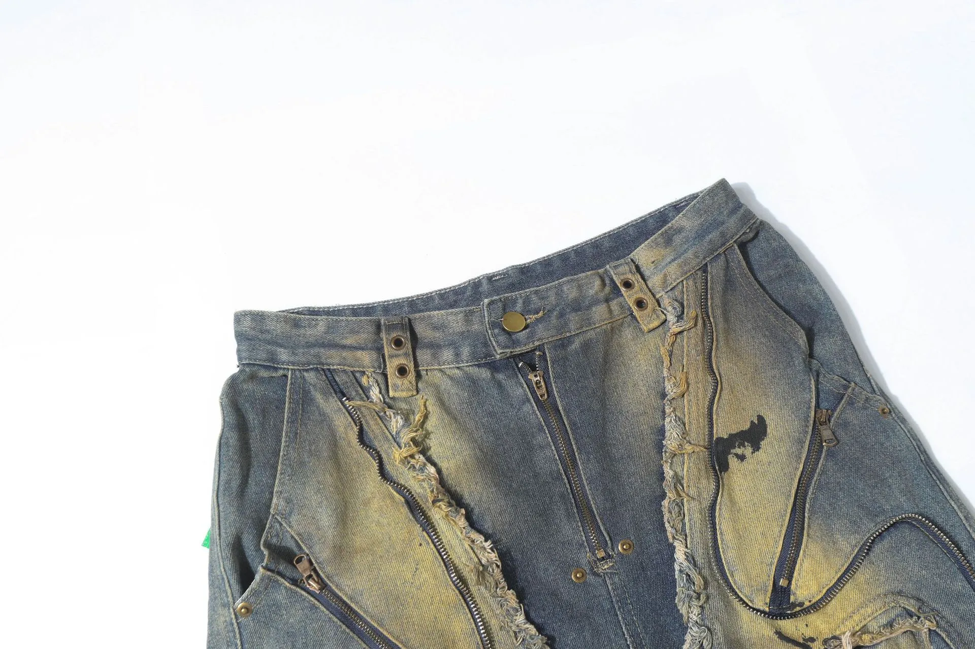 Jiayi Library Men's  New High Street American Style Heavy Industry Shaped Jeans Men's Waste Soil Wind Washed Workwear Trousers display picture 9