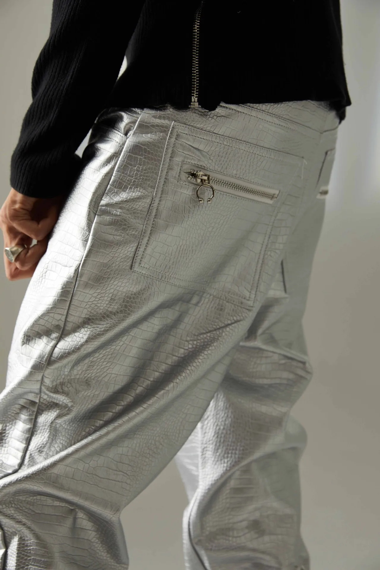 Jiayiku Fashion Brand  Autumn New High Street American Motorcycle Leather Pants Micro-la Niche Crocodile Pattern Wide-leg Pants display picture 16