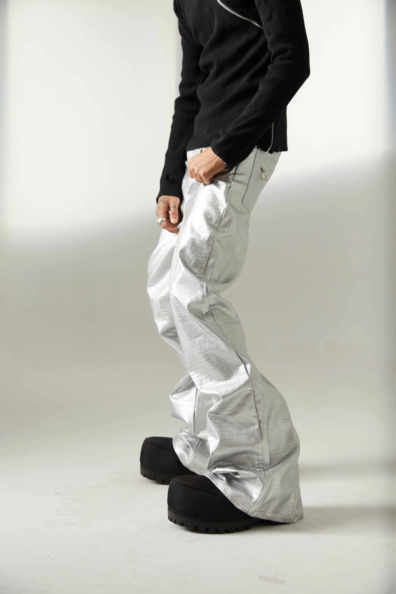 Jiayiku Fashion Brand  Autumn New High Street American Motorcycle Leather Pants Micro-la Niche Crocodile Pattern Wide-leg Pants display picture 19