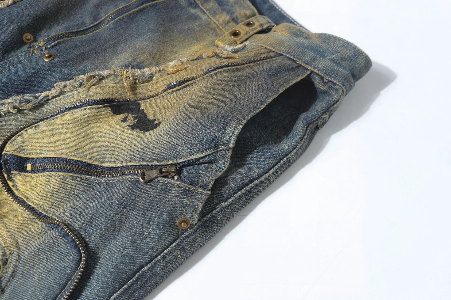 Jiayi Library Men's  New High Street American Style Heavy Industry Shaped Jeans Men's Waste Soil Wind Washed Workwear Trousers display picture 16