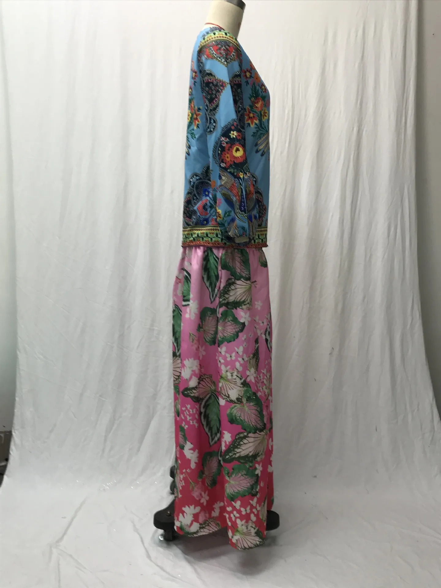 Spring And Summer New Women's Personalized Women's Digital Printing Round Neck Lantern Sleeve Shirt 5006 A Large Number Of Spot display picture 13