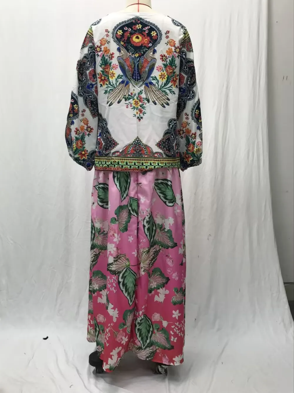 Spring And Summer New Women's Personalized Women's Digital Printing Round Neck Lantern Sleeve Shirt 5006 A Large Number Of Spot display picture 17