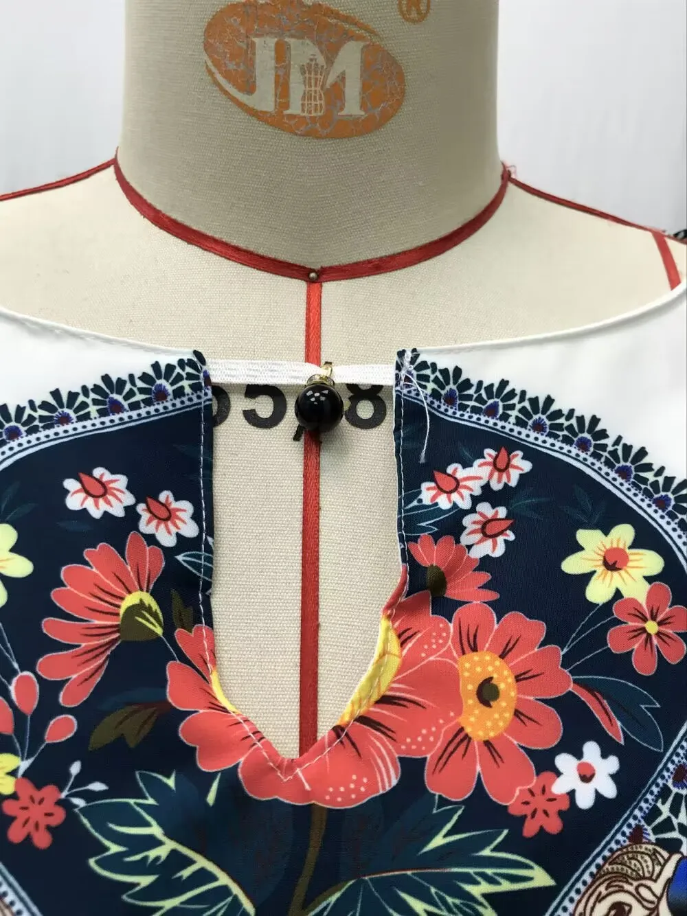 Spring And Summer New Women's Personalized Women's Digital Printing Round Neck Lantern Sleeve Shirt 5006 A Large Number Of Spot display picture 23