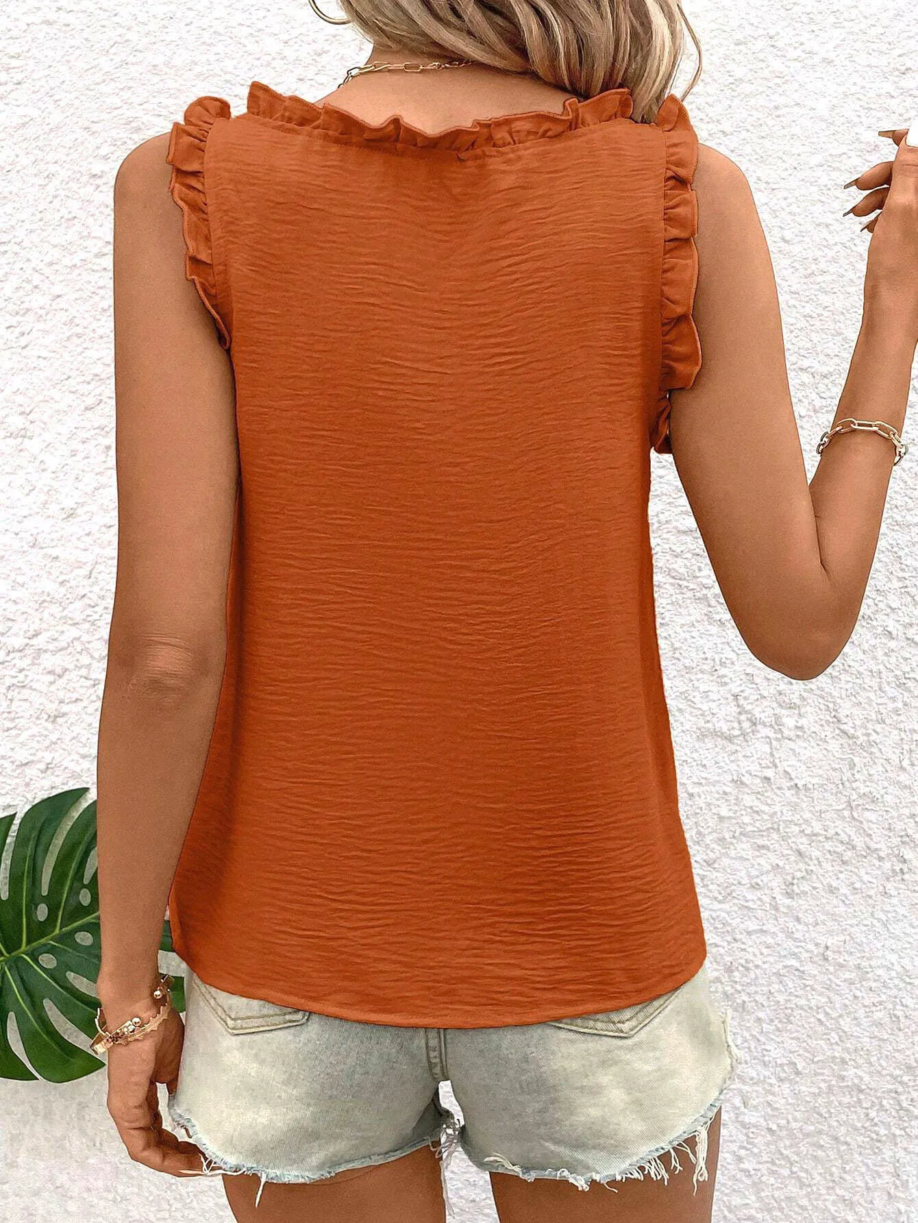 Foreign Trade    Women's Top V-neck Ruffled Solid Color Women's Sweet Sleeveless Vest display picture 27
