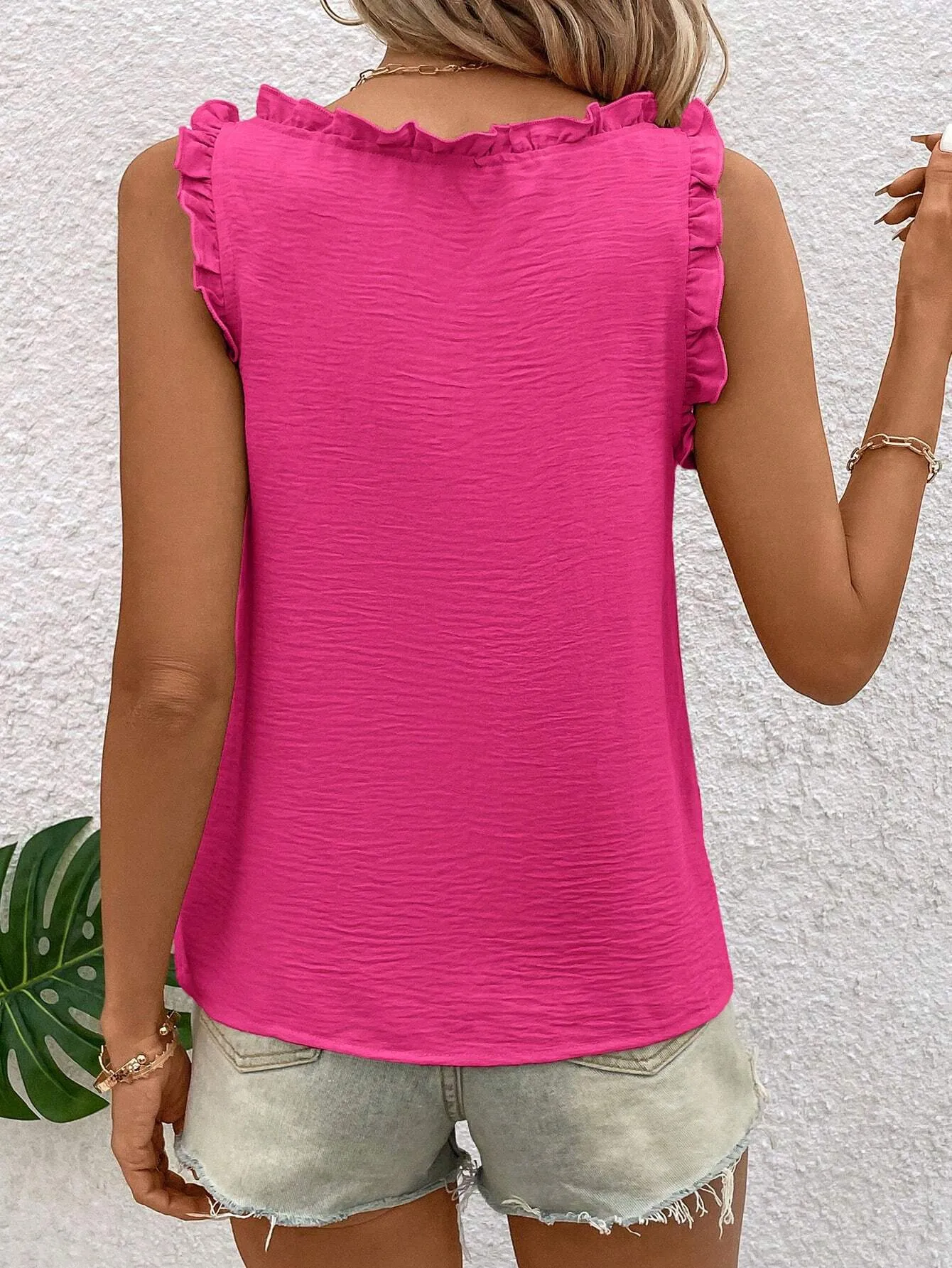 Foreign Trade    Women's Top V-neck Ruffled Solid Color Women's Sweet Sleeveless Vest display picture 40