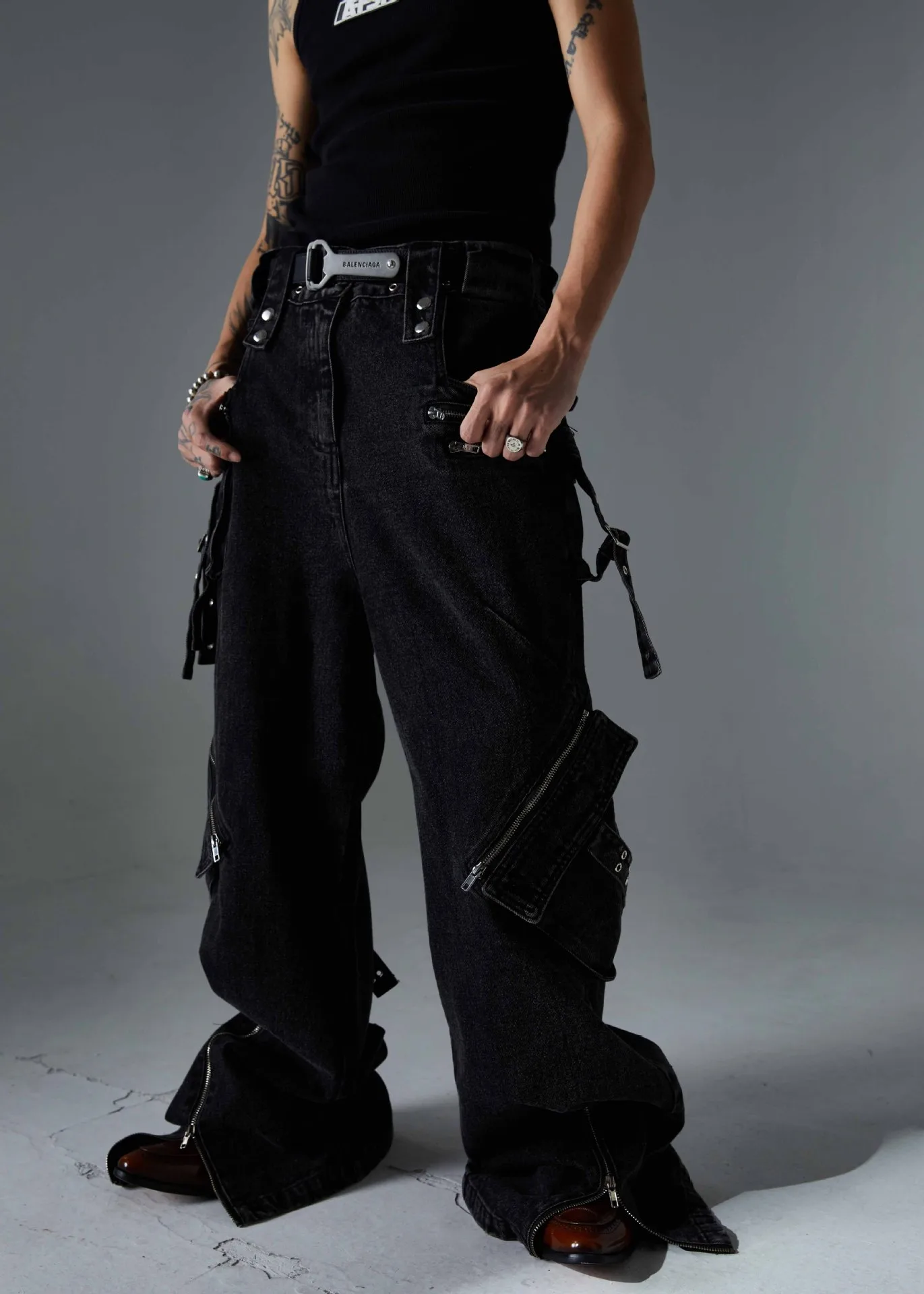 Jiayiku Men's Wear ∠ American-style High Street Trendy Cordwork Jeans Loose Straight Multi-pocket Zipper Casual Pants display picture 3