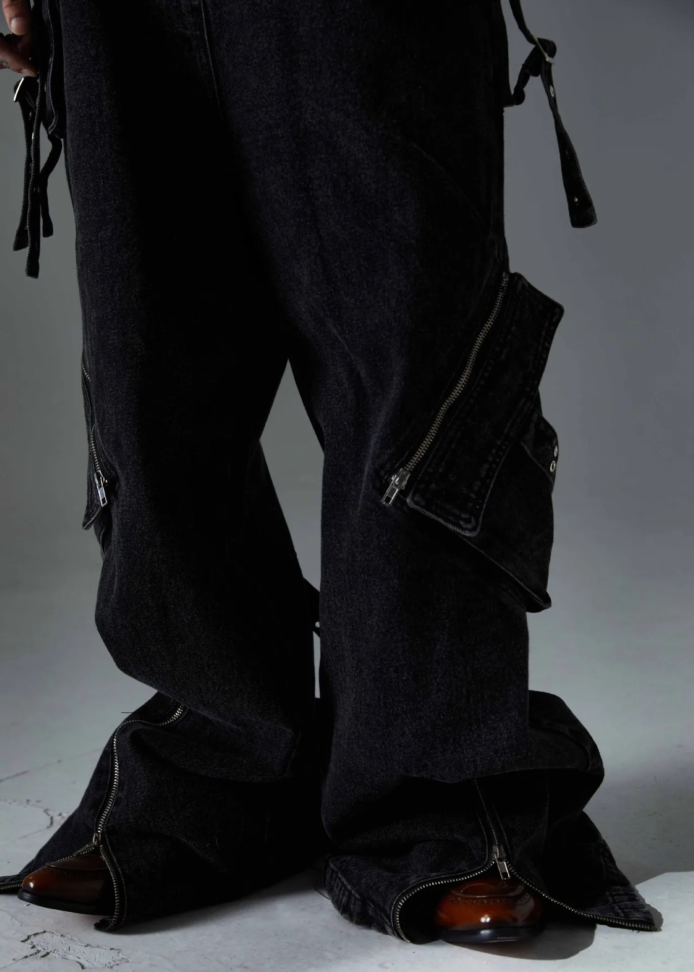 Jiayiku Men's Wear ∠ American-style High Street Trendy Cordwork Jeans Loose Straight Multi-pocket Zipper Casual Pants display picture 5