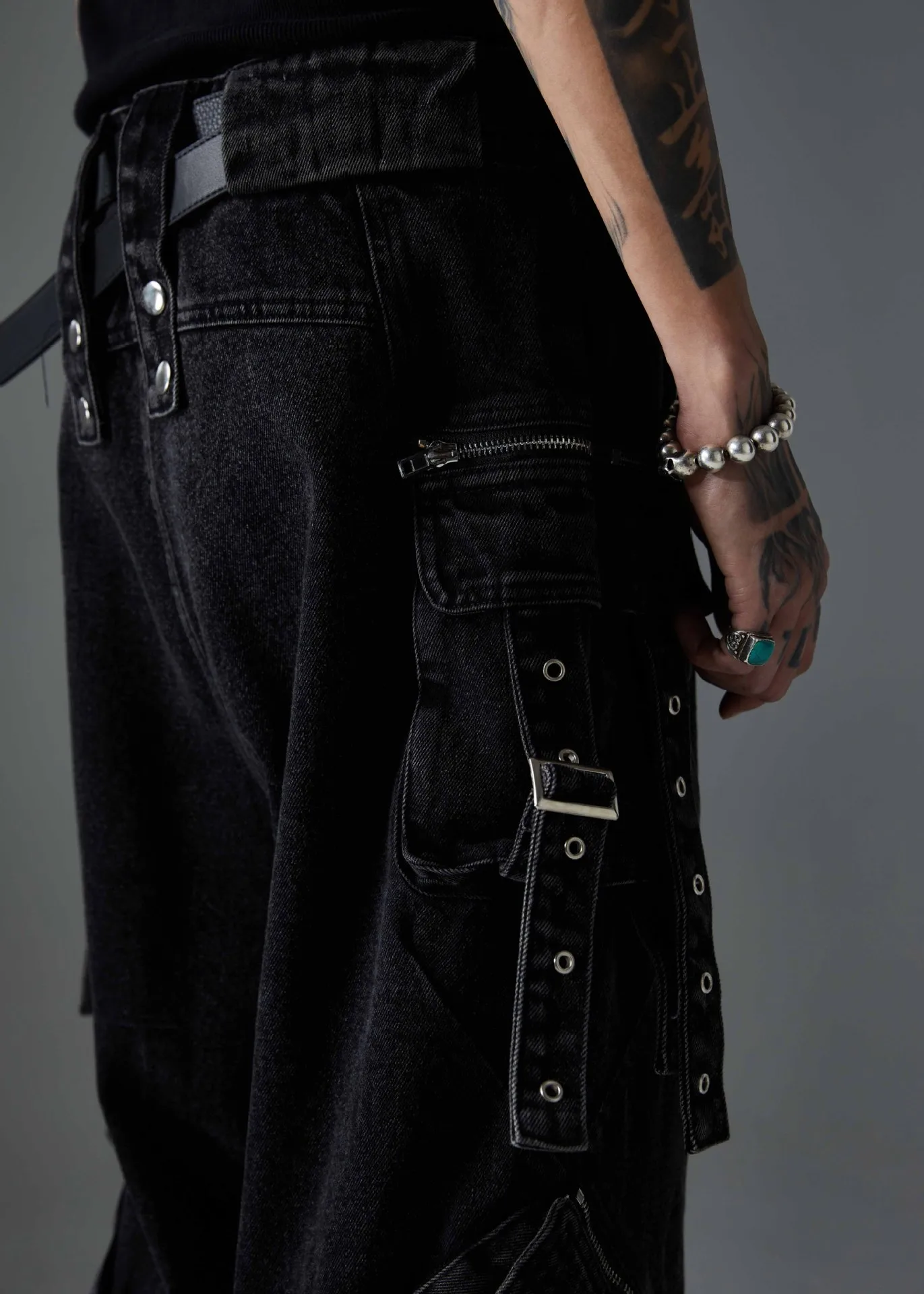 Jiayiku Men's Wear ∠ American-style High Street Trendy Cordwork Jeans Loose Straight Multi-pocket Zipper Casual Pants display picture 6