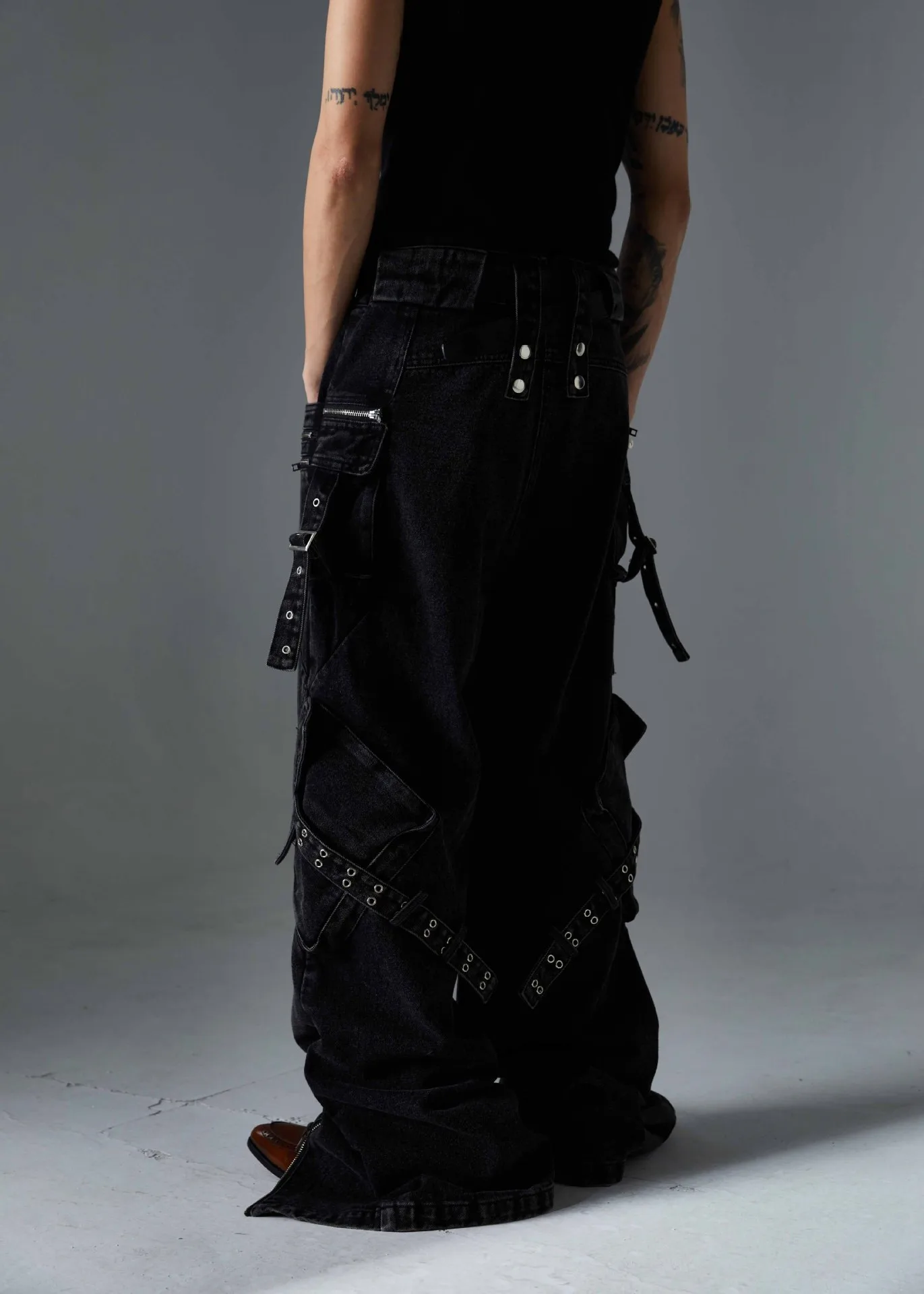 Jiayiku Men's Wear ∠ American-style High Street Trendy Cordwork Jeans Loose Straight Multi-pocket Zipper Casual Pants display picture 9