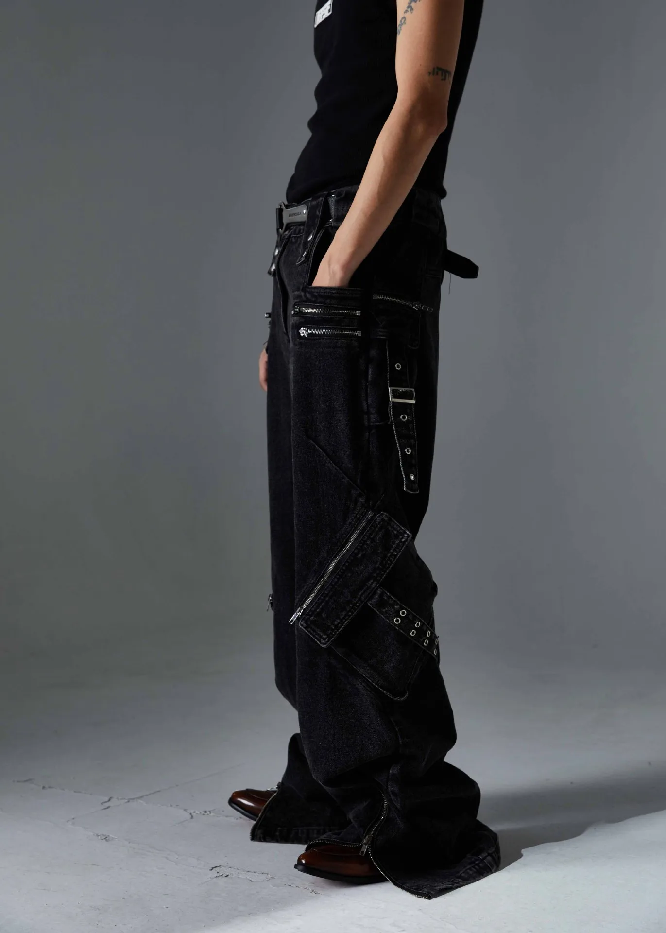 Jiayiku Men's Wear ∠ American-style High Street Trendy Cordwork Jeans Loose Straight Multi-pocket Zipper Casual Pants display picture 10