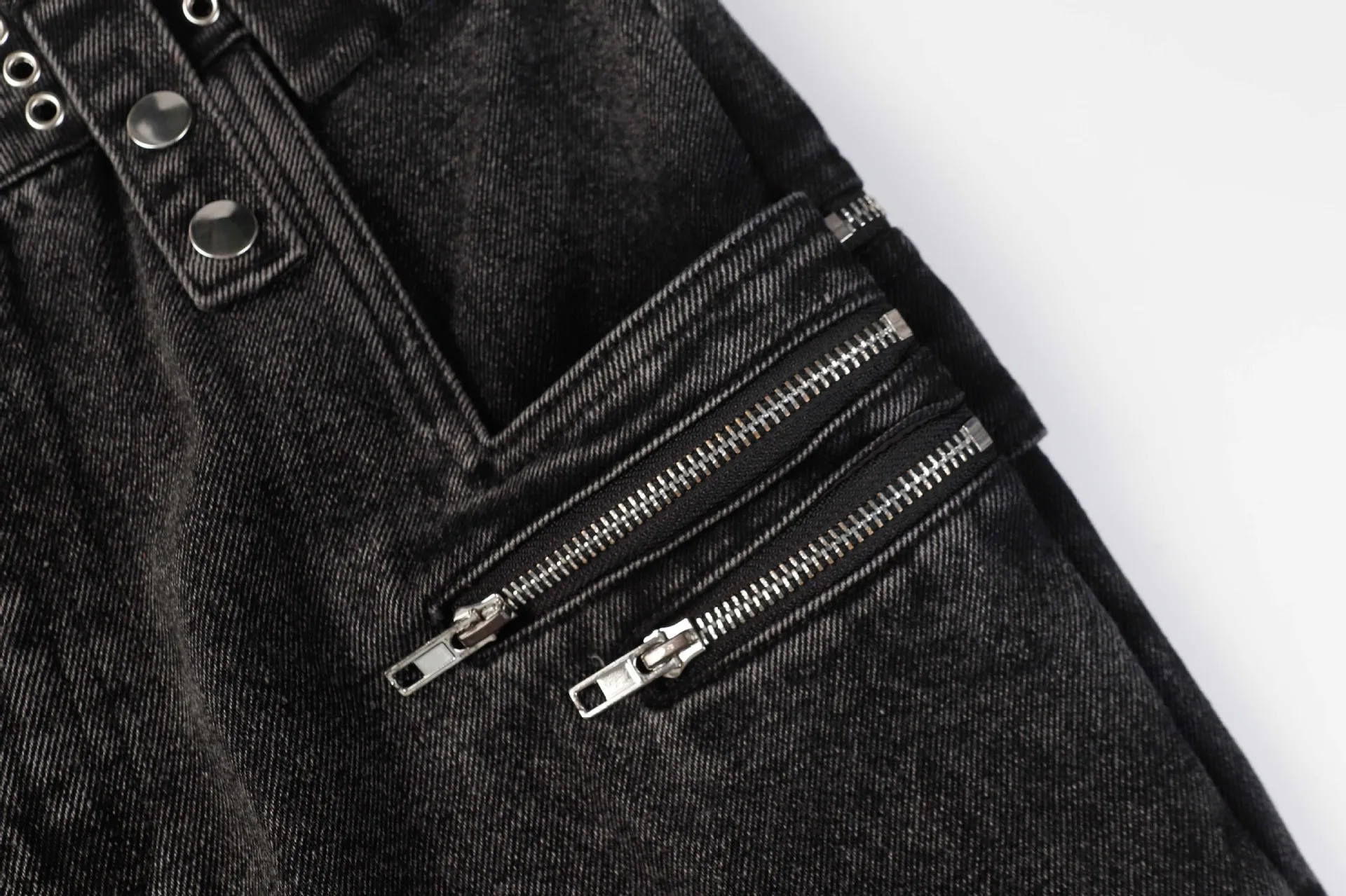 Jiayiku Men's Wear ∠ American-style High Street Trendy Cordwork Jeans Loose Straight Multi-pocket Zipper Casual Pants display picture 24