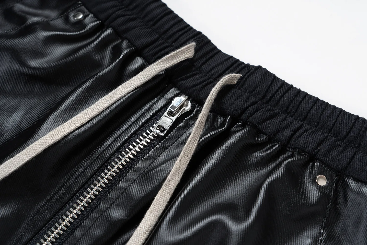 Jiayiku Fashion Brand Chic American Street RO Style Overalls Men's Faux Leather Layer Three-dimensional Pocket Wide Leg Flared Pants display picture 10