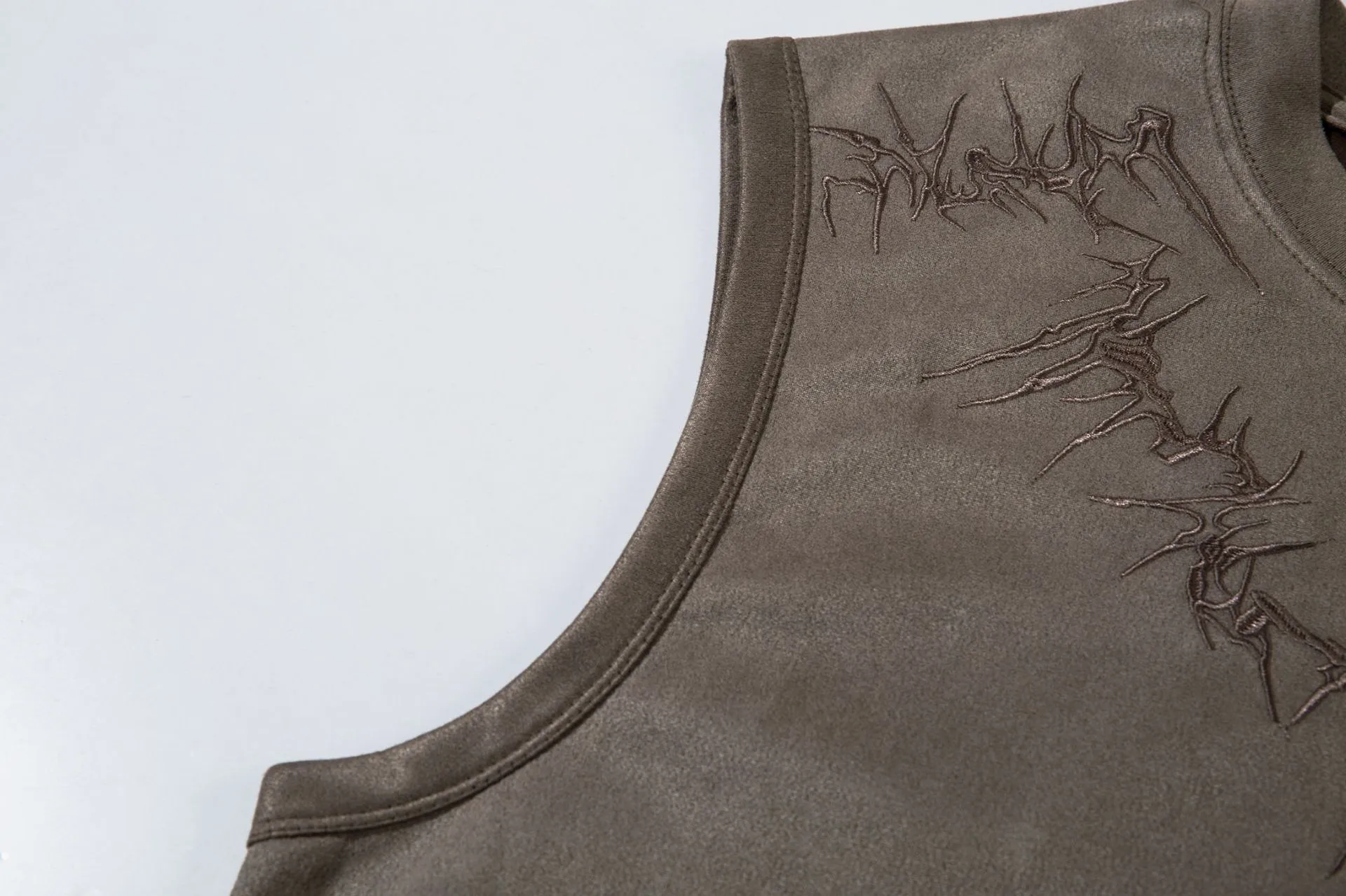 Jiayiku   Street Fashion Brand Vest Suede Heavy Embroidery Summer New Loose Sleeveless T-shirt display picture 14