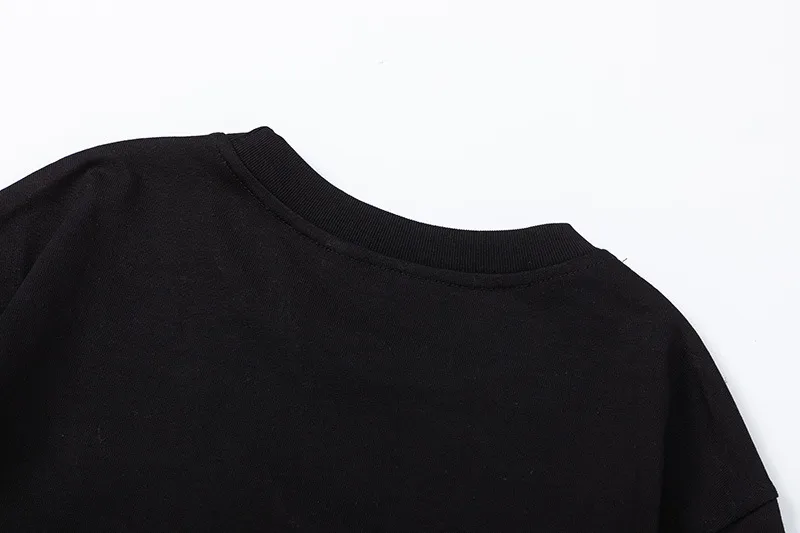 Jiayiku Men's Clothing High Street Fashion Men's Retro Color Matching Long-sleeved T-shirt Pullover New Street Functional Style Sweater display picture 9