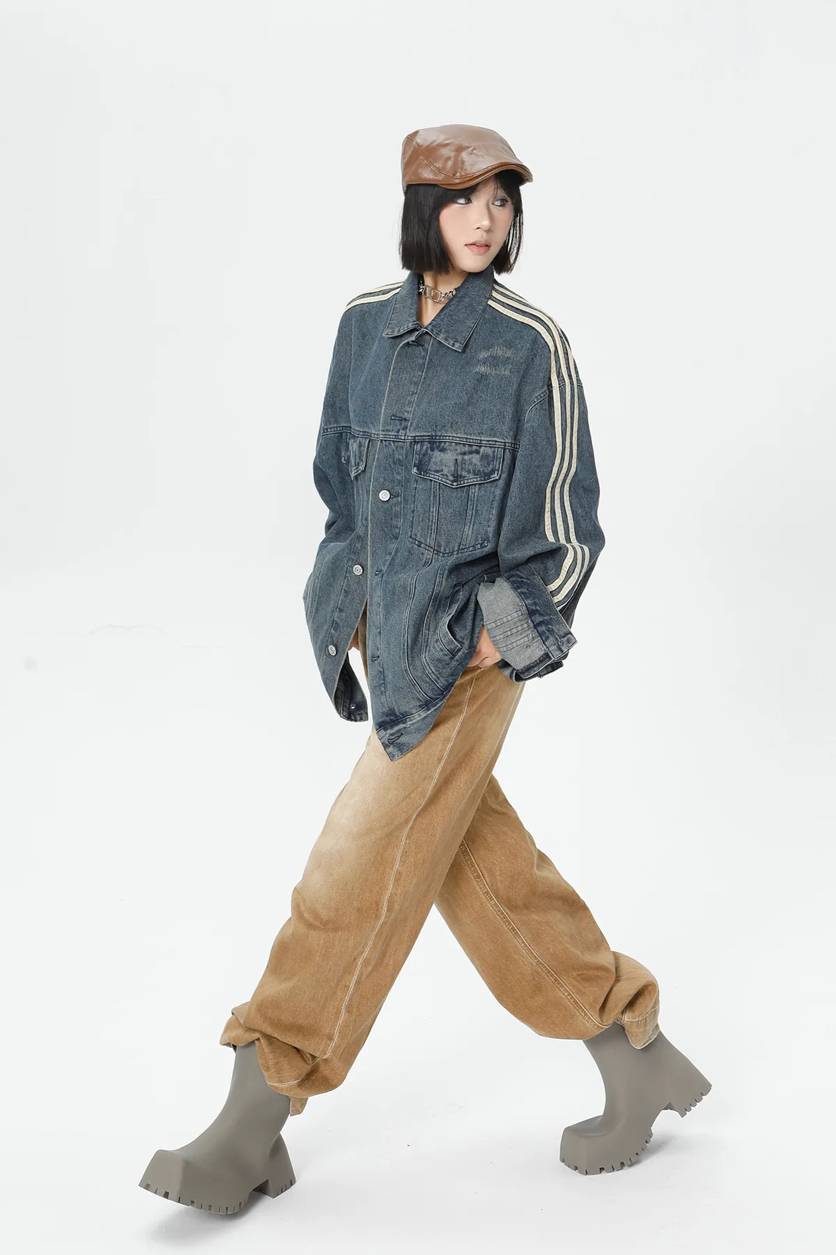 Jiayiku Fashion Brand Chic American Retro Heavy Washed Striped Stitching Lapel Denim Jacket New Workwear Coat display picture 5