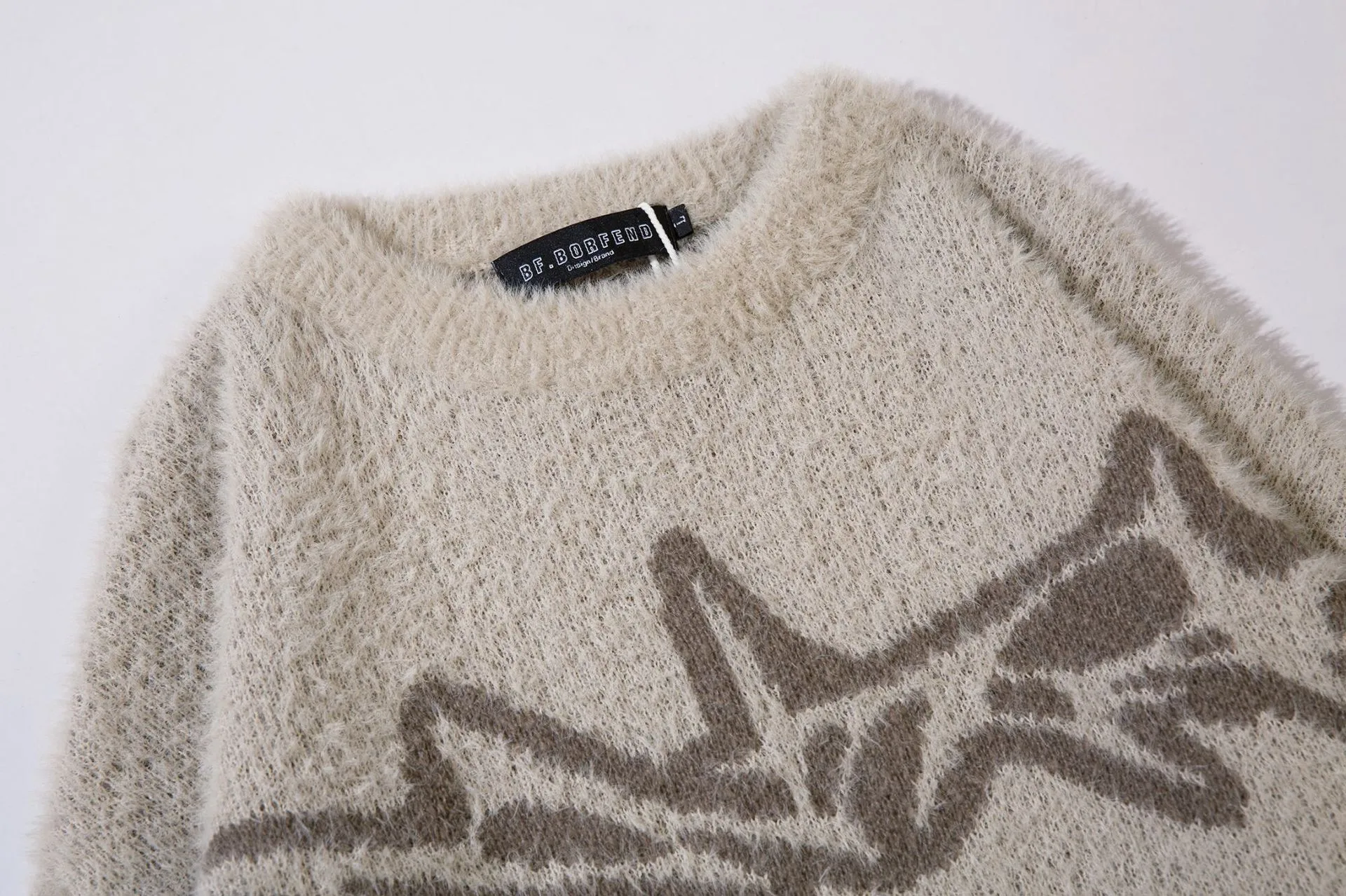 Jiayiku Men's Clothing Vintage American Style Vintage Deer Plush Thickened Sweater New Retro Jacquard Round Neck Bottoming Sweater display picture 10