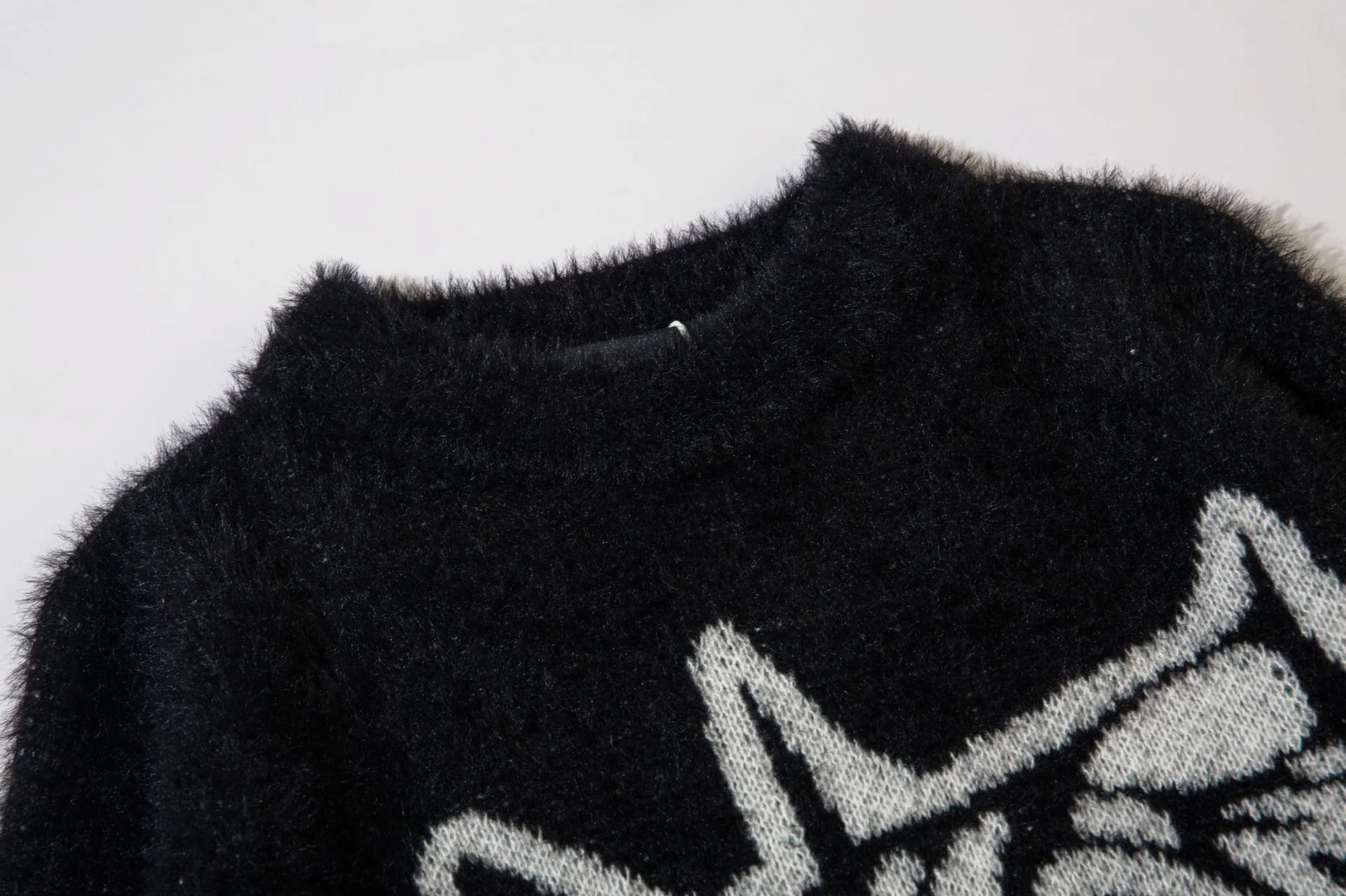 Jiayiku Men's Clothing Vintage American Style Vintage Deer Plush Thickened Sweater New Retro Jacquard Round Neck Bottoming Sweater display picture 21