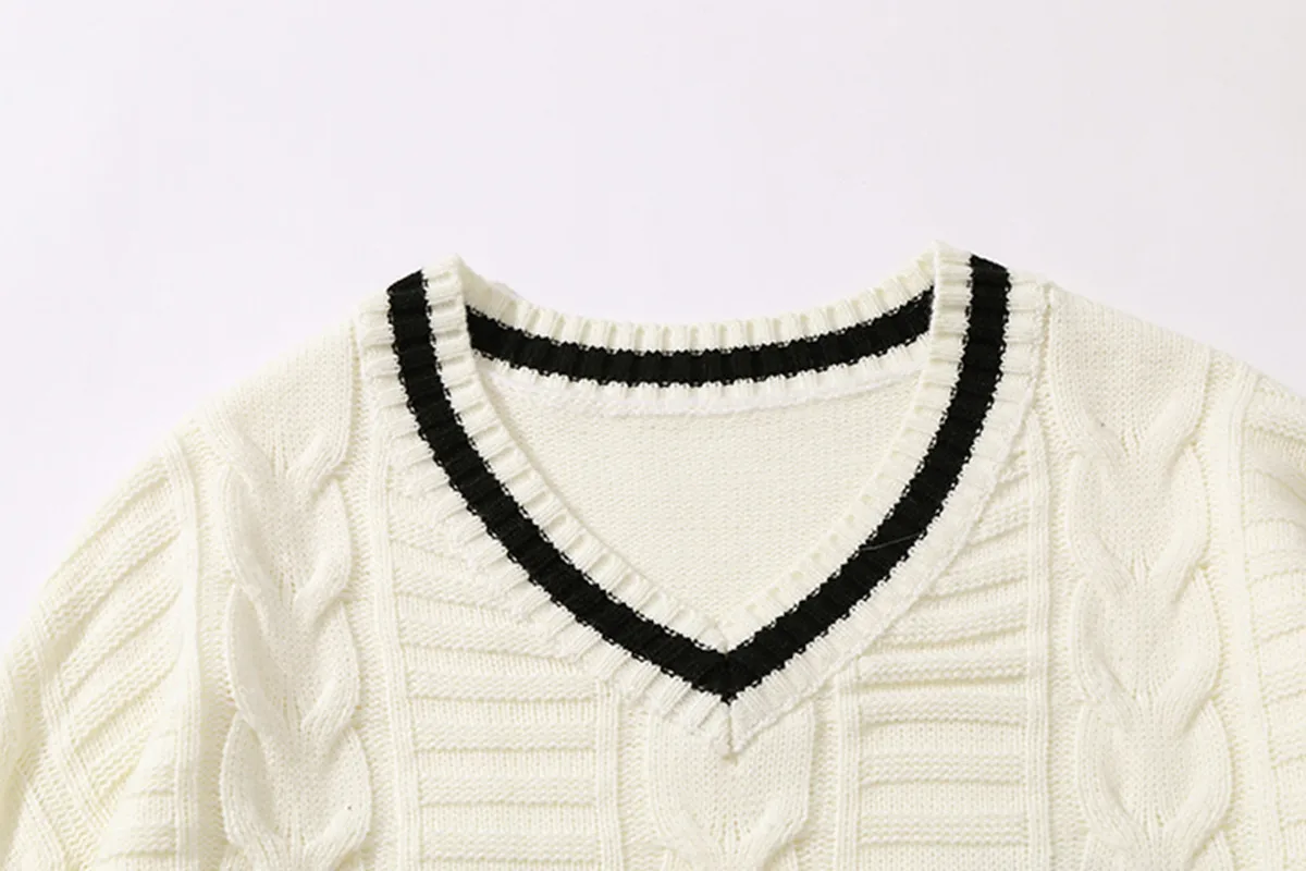 Jiayiku Fashion Brand Vintage Preppy Style V-neck Sweater Badge JK Uniform Twisted Flower Bottoming Long Sleeve Sweater display picture 7