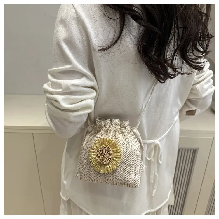 Straw Woven Cute Instagram Style Summer Shoulder Crossbody Bag Distinctive Girl's Woven Bag Women's Bag New Fashionable Bucket Bag display picture 13