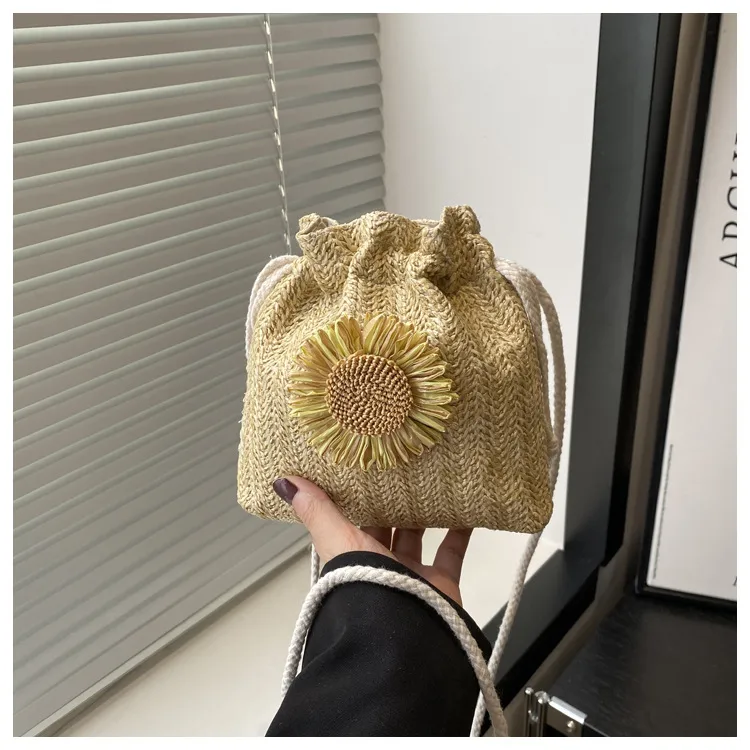 Straw Woven Cute Instagram Style Summer Shoulder Crossbody Bag Distinctive Girl's Woven Bag Women's Bag New Fashionable Bucket Bag display picture 15