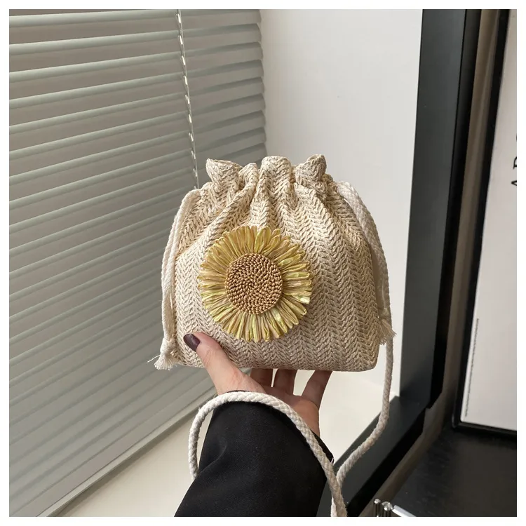Straw Woven Cute Instagram Style Summer Shoulder Crossbody Bag Distinctive Girl's Woven Bag Women's Bag New Fashionable Bucket Bag display picture 16